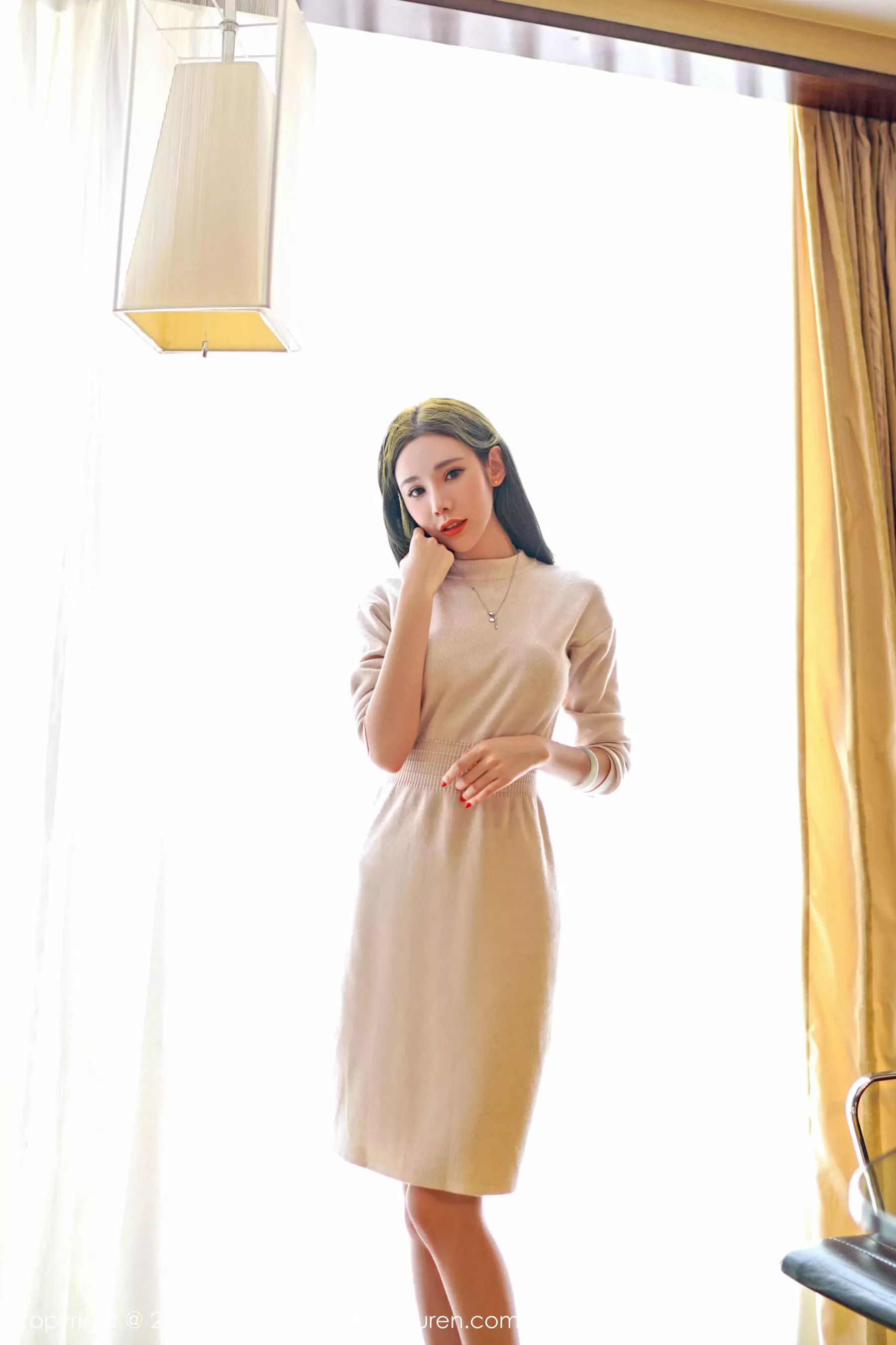 萌琪琪Irene《精致的五官，白皙的皮肤，完美的胸型，修长的美腿》 嗲囡囡 Vol.059-66COS