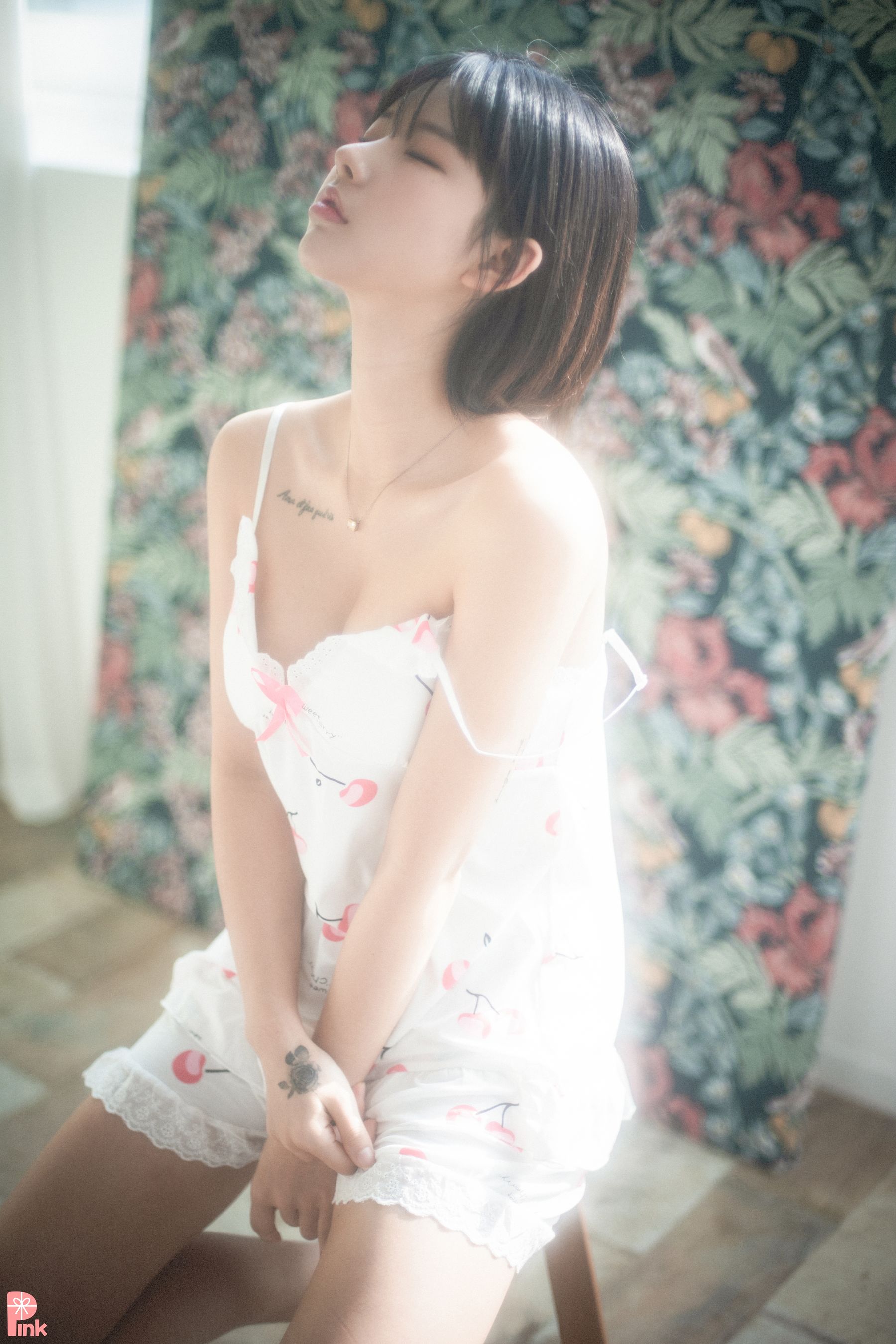 PINK RIBBON Uuuha – Floral – 1 [52P]-66COS