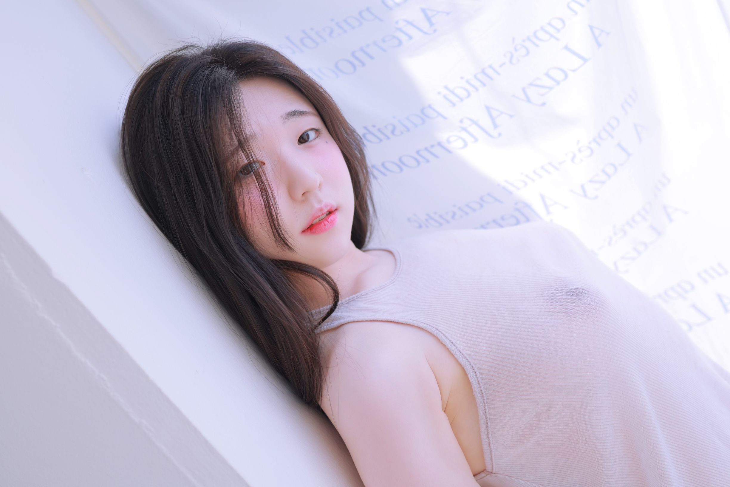 Yeonwoo – See through [80P]-66COS