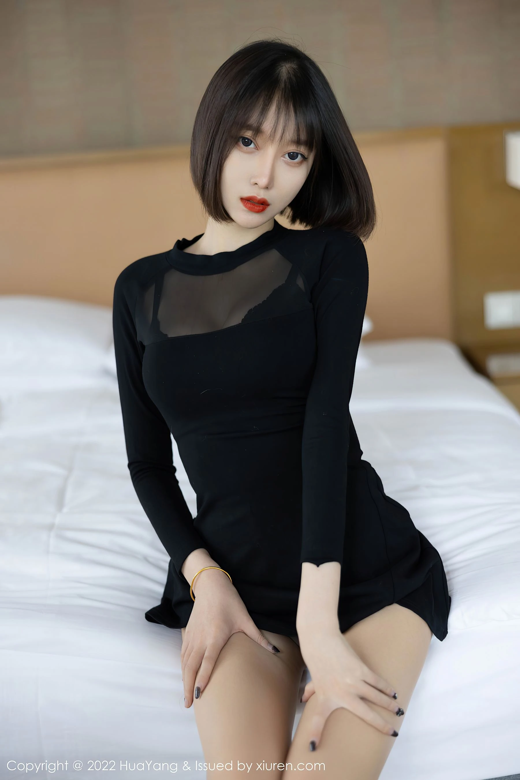花漾 VOL.491 玥儿玥er 丝袜美腿性感短发美女写真-66COS