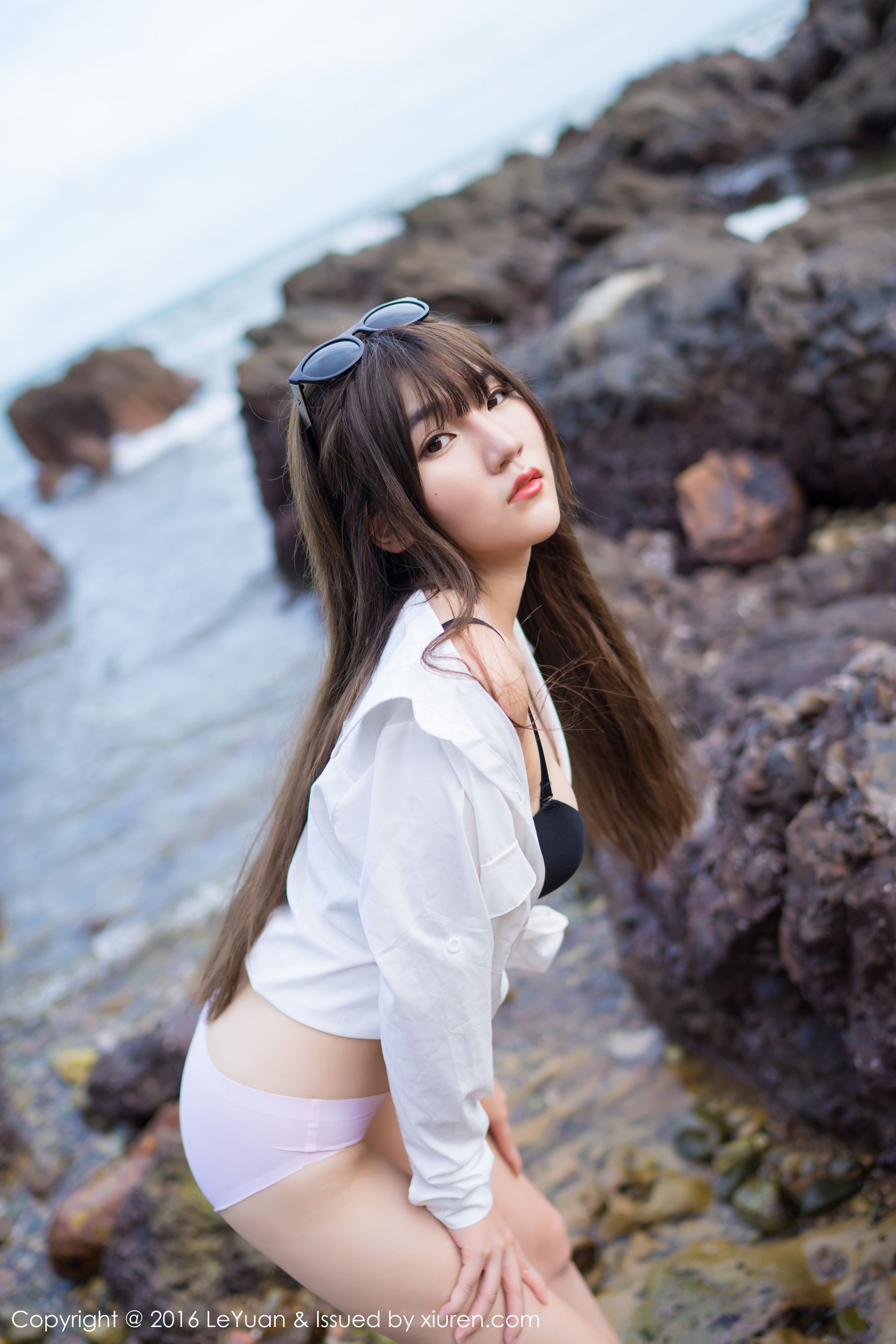 冷不丁《比基尼+白衬衫诱惑》 星乐园LeYuan Vol.012 [52P]-66COS