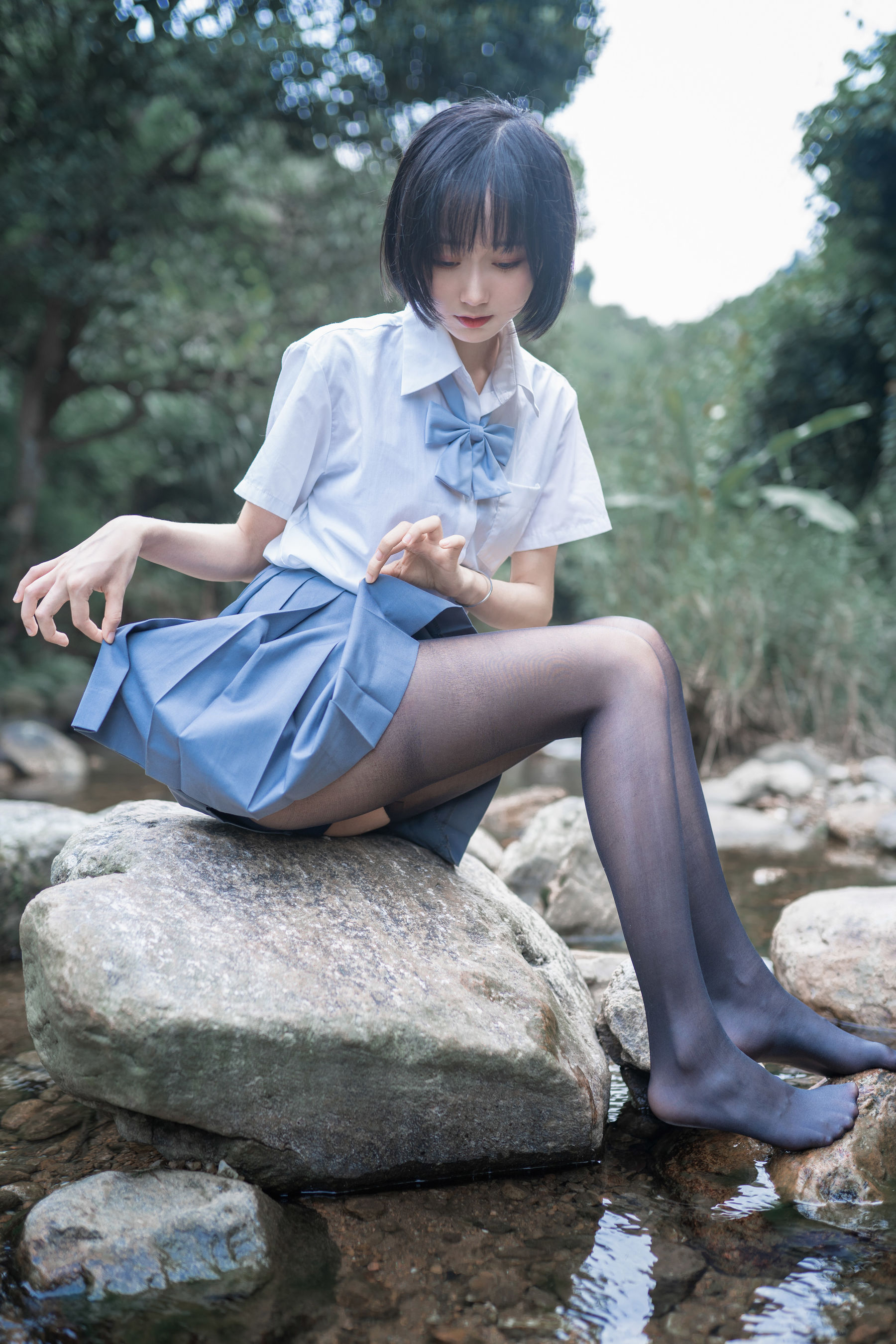 萌系小姐姐木绵绵OwO 水色溪边制服 [51P]-66COS