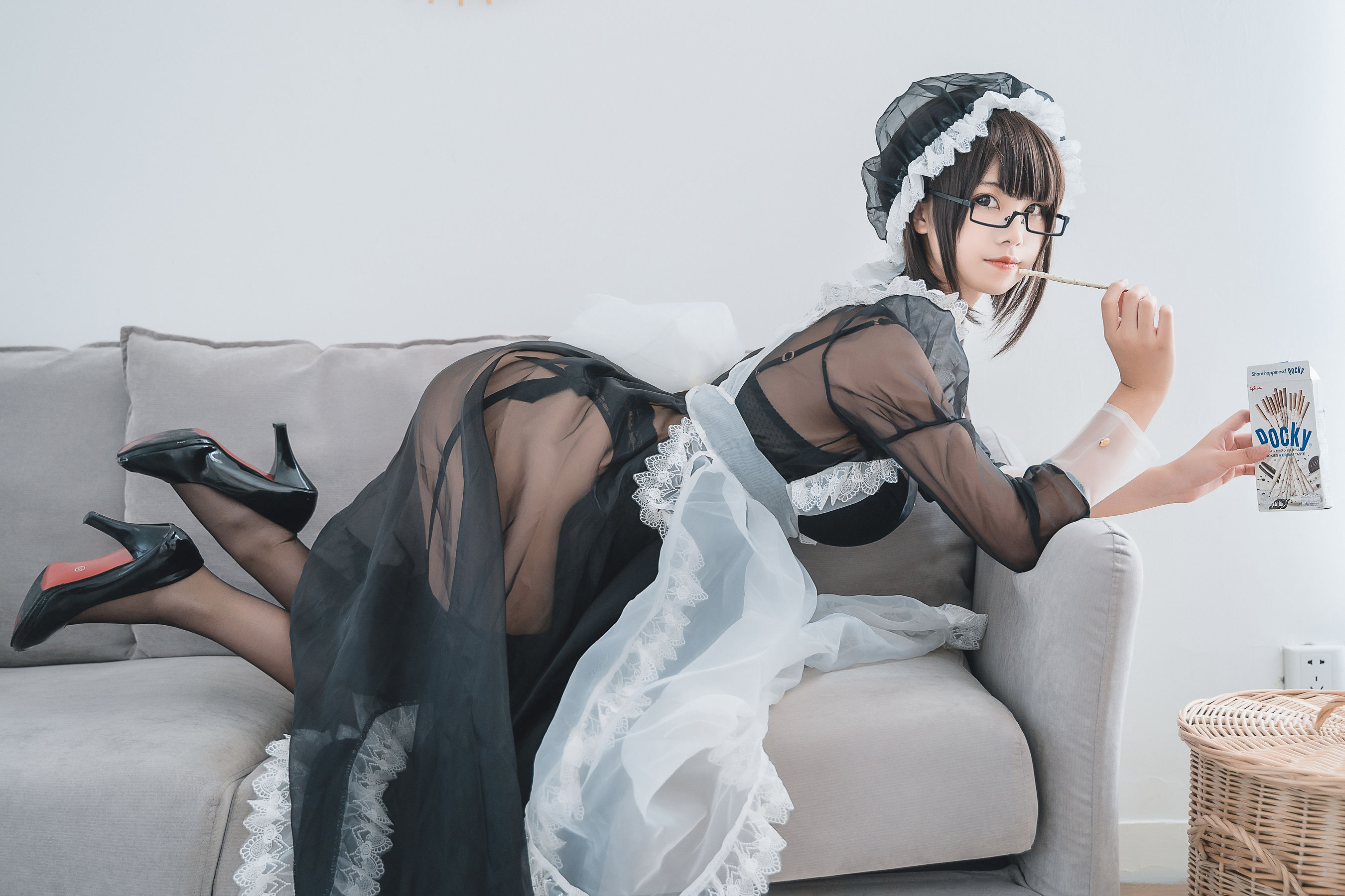 萌系小姐姐蜜汁猫裘 透明女仆 [30P] 插图3