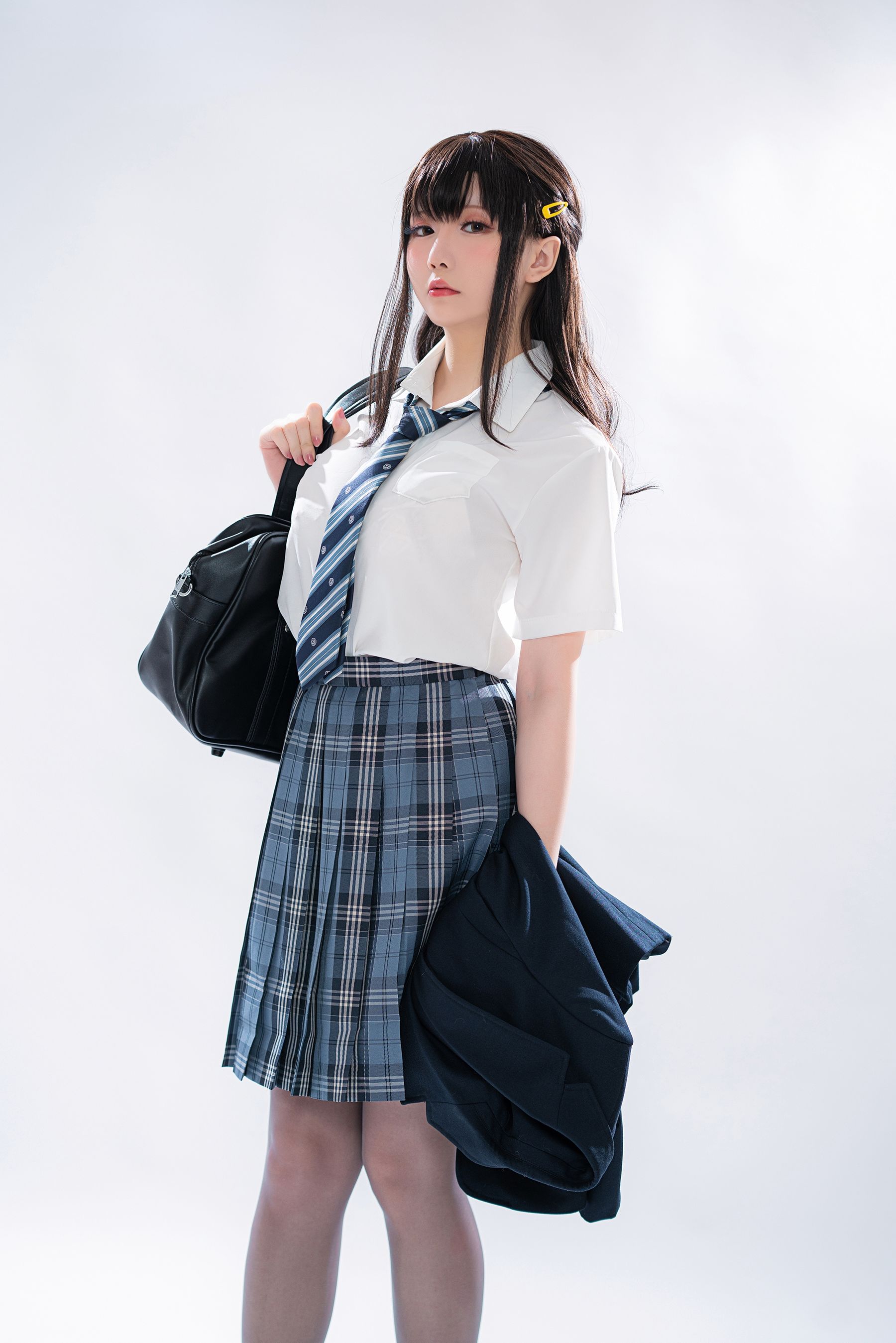 Coser小姐姐星之迟迟 – 滴水JK [100P]-66COS