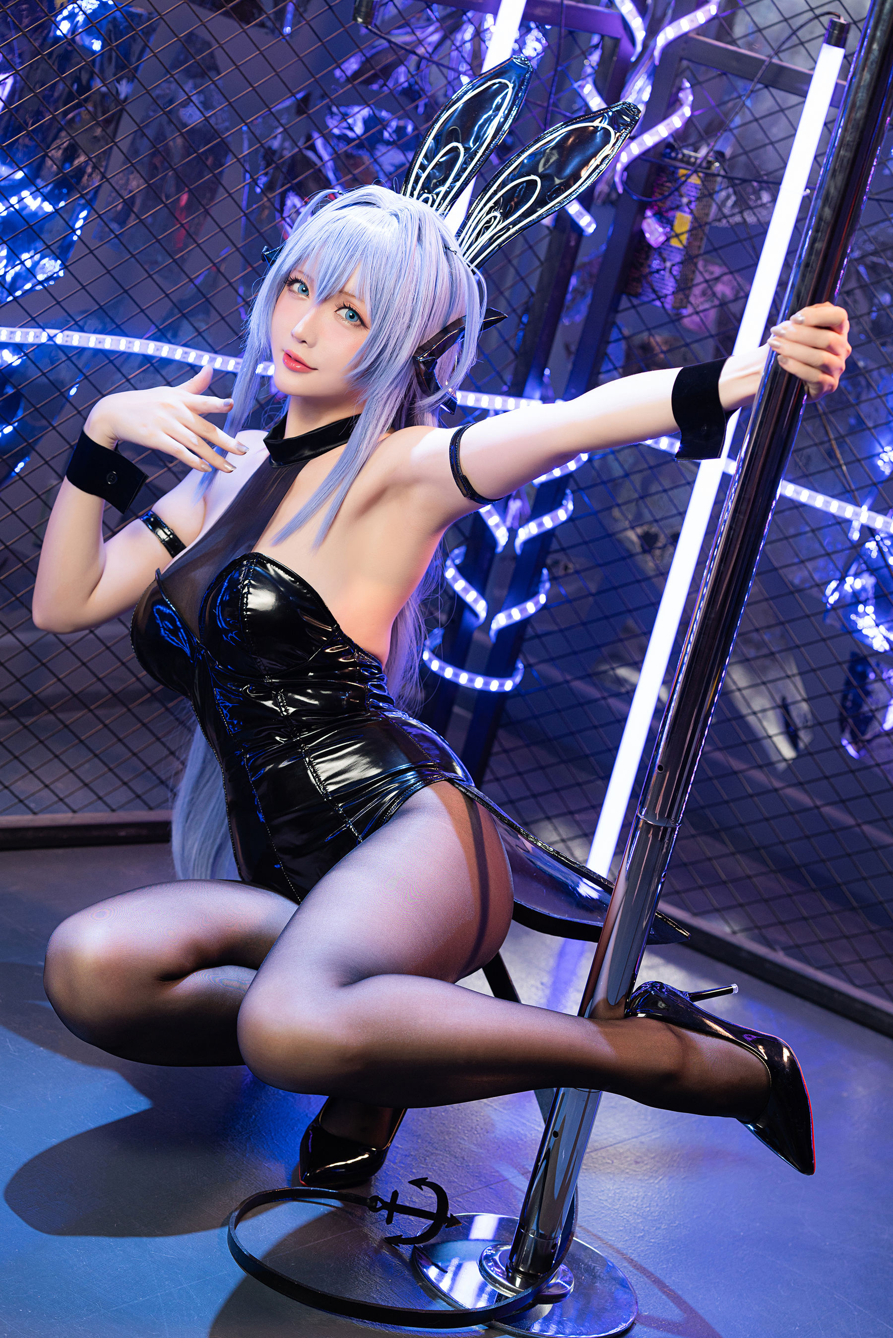 Coser小姐姐星之迟迟 – 纯白と漆黑《花园》 [31P]-66COS