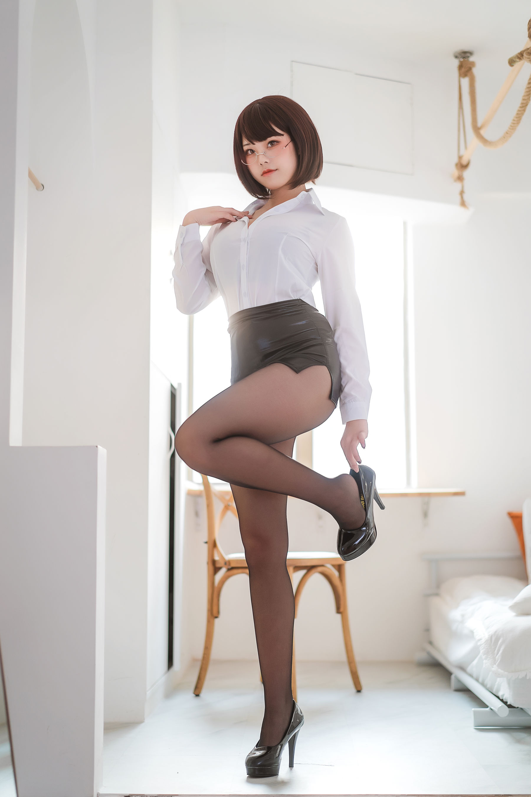 萌系小姐姐蜜汁猫裘 – 醉OL [52P]-66COS