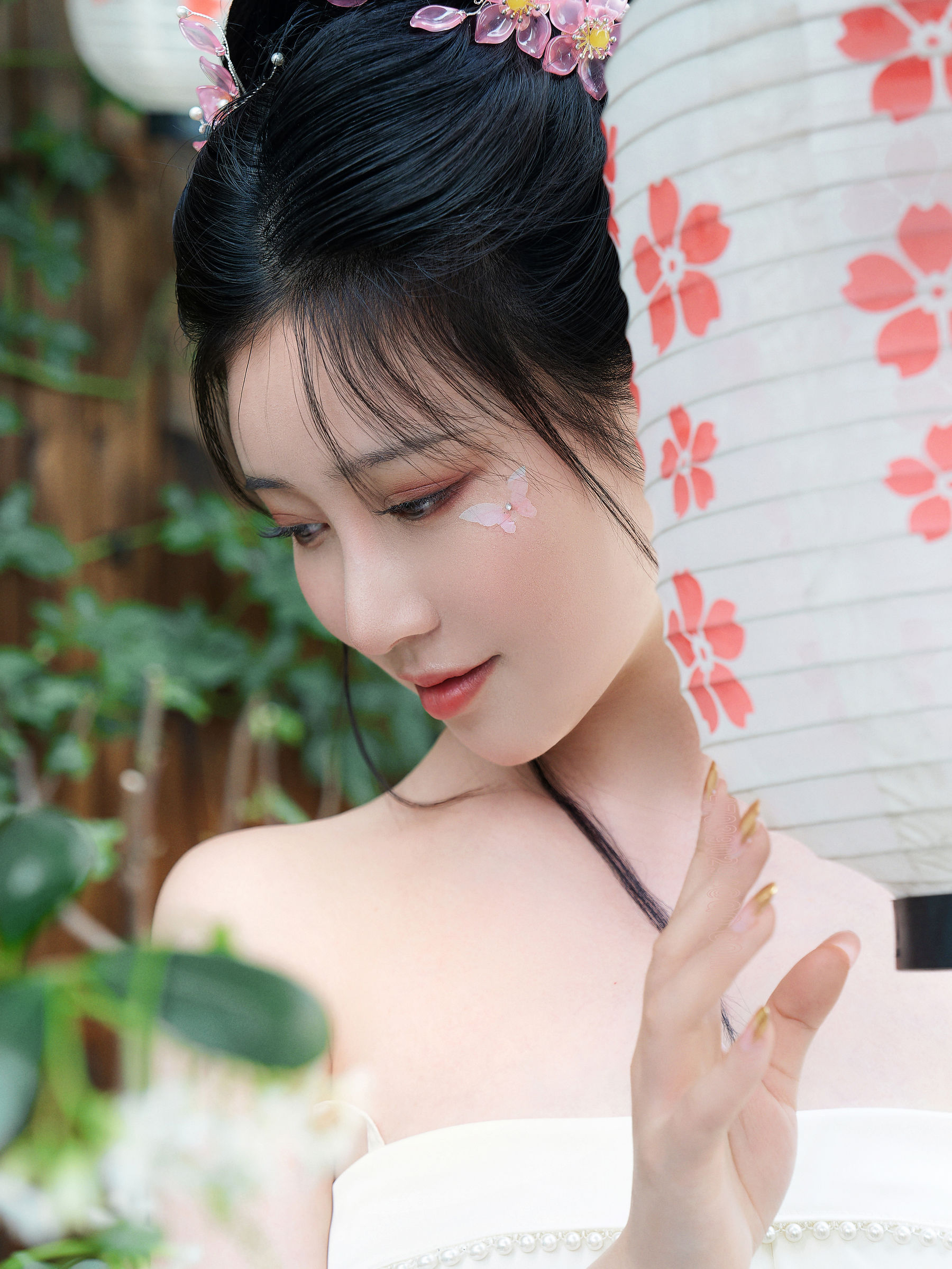Nnian – 花间集 [10P]-66COS