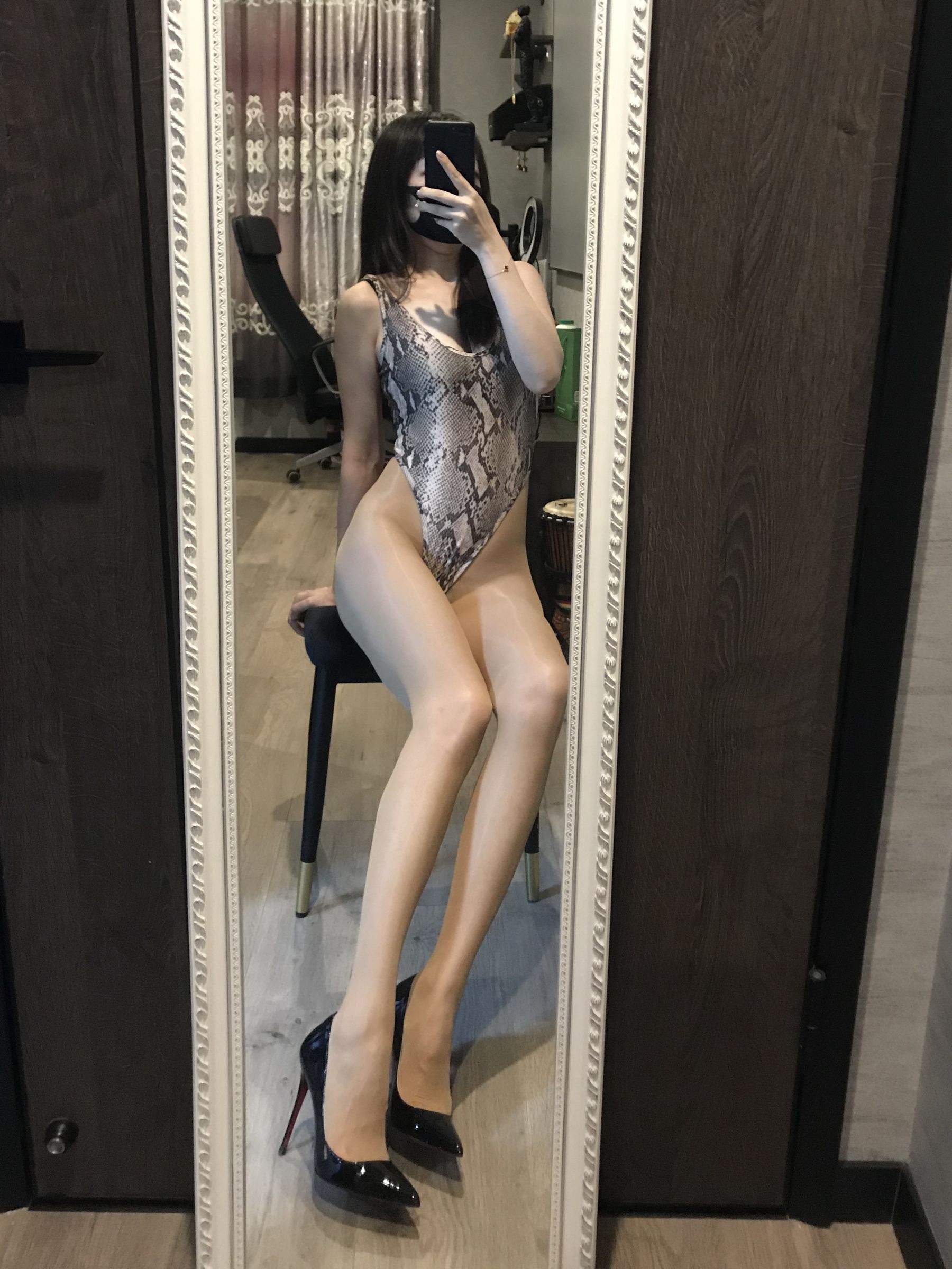 丝足博主麋鹿_Monroe 2020.06.20 丝享 [29P]-66COS