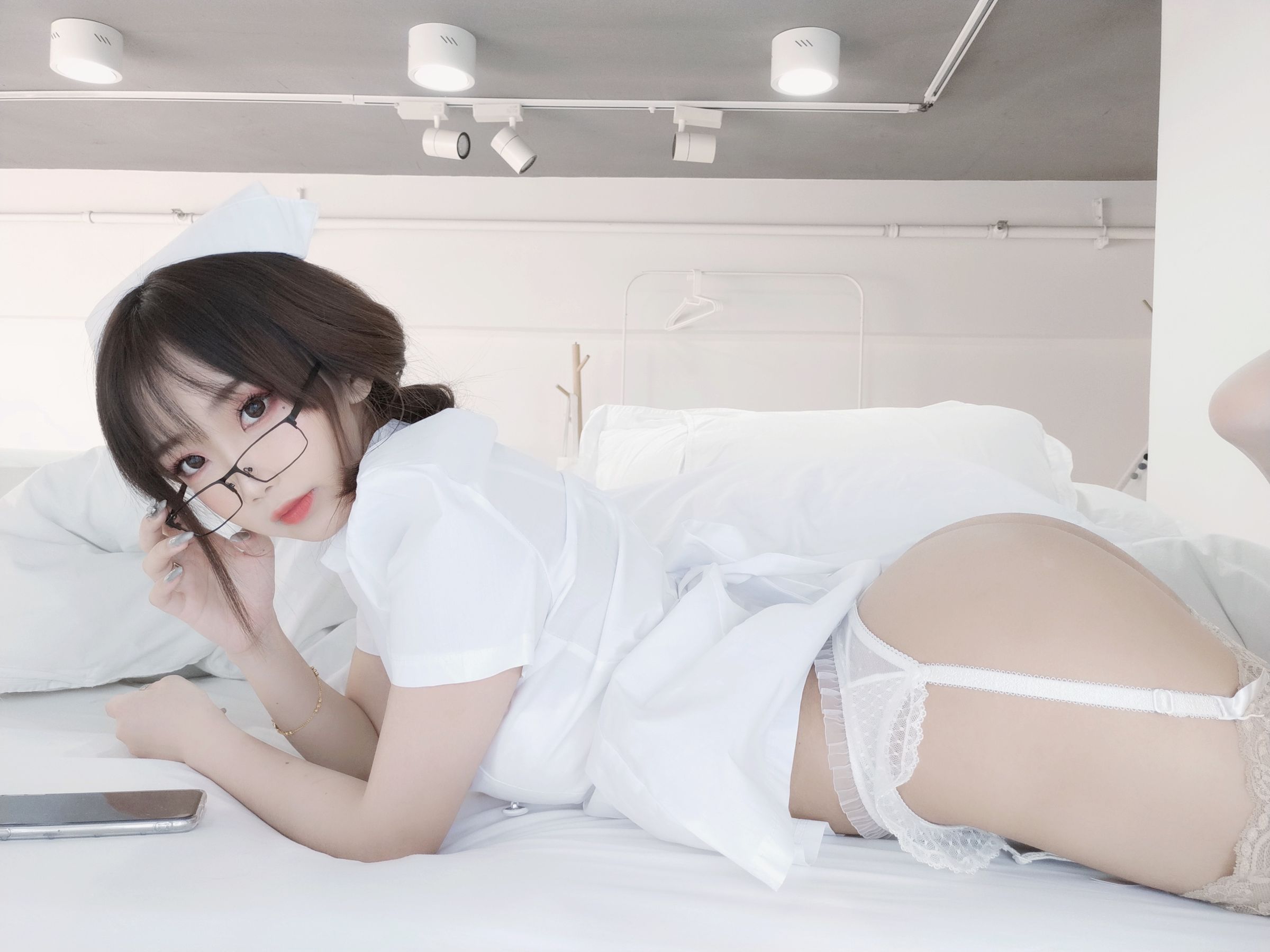 [Cosplay写真] 白嫩美少女鬼畜瑶 – 笨蛋护士 [45P]-66COS