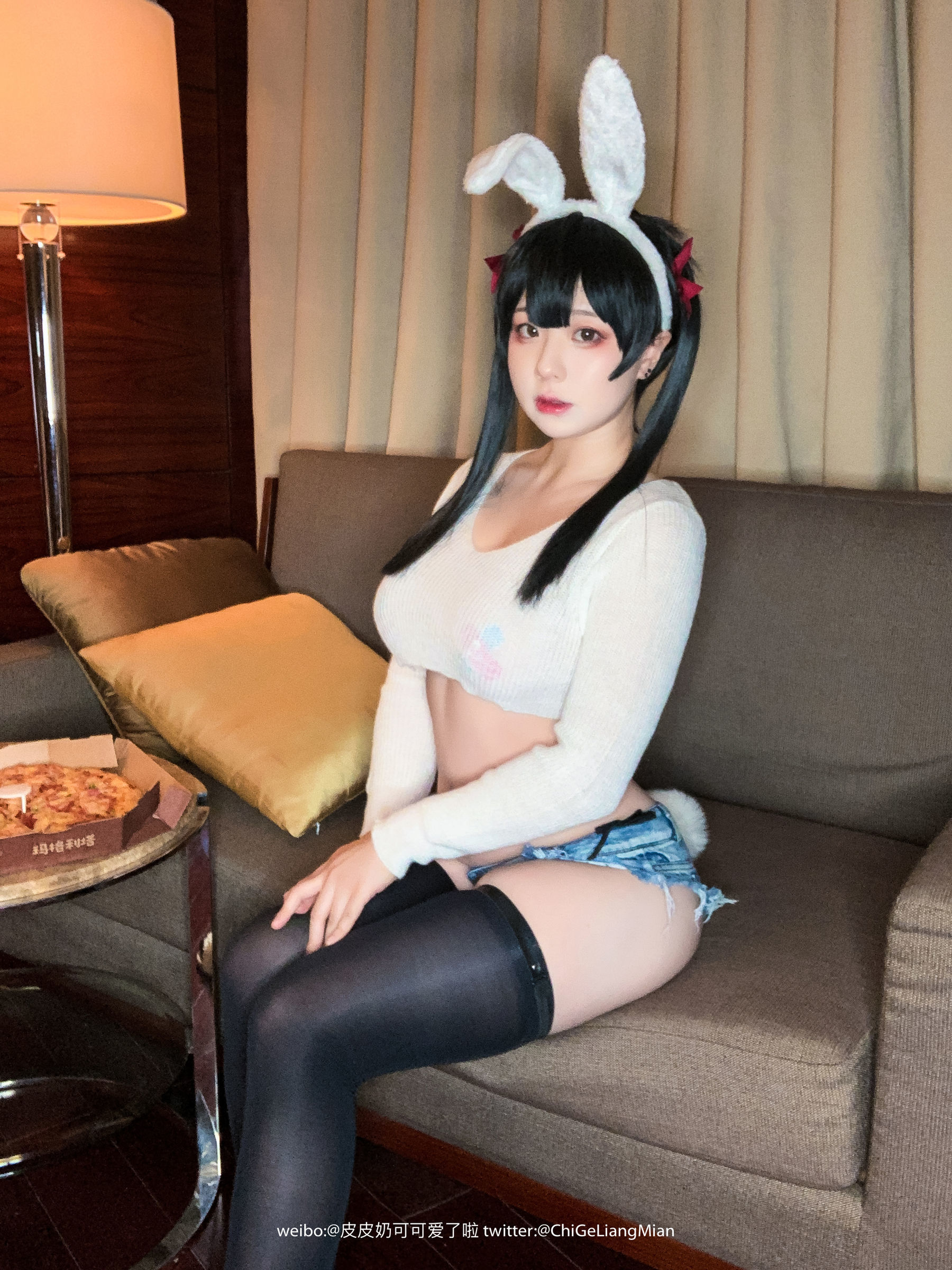 皮皮奶可可爱了啦 披萨白兔 [52P]-66COS