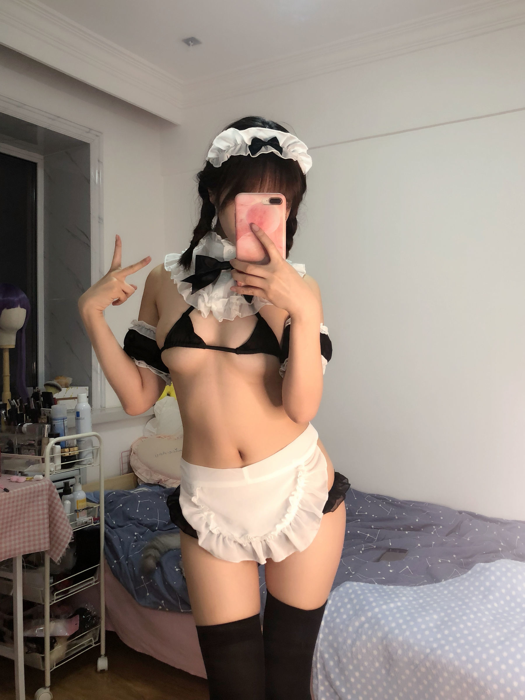 动漫博主雯妹 自拍本（1号本）女仆 [24P]-66COS