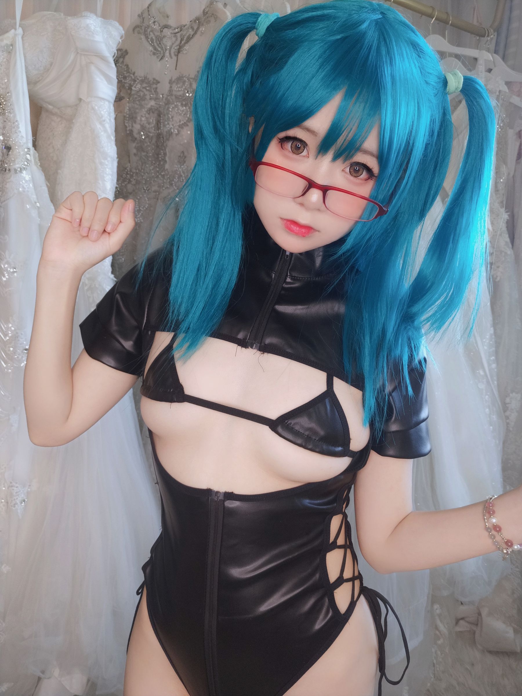 萌妹子Coser摇摇乐yoyo fantia 皮衣少女 [56P] 插图5