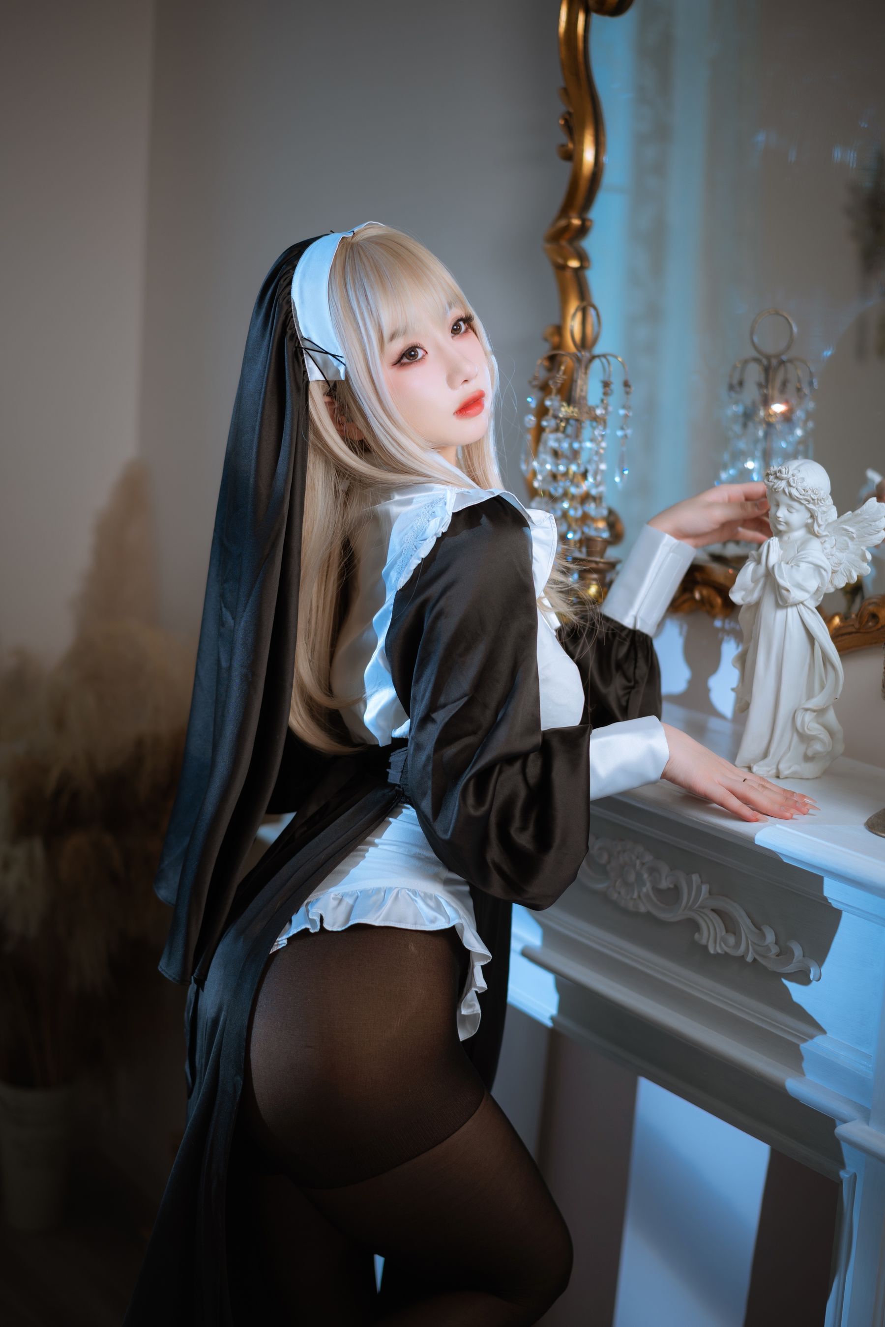 白嫩美少女鬼畜瑶 – 修女 [47P]-66COS
