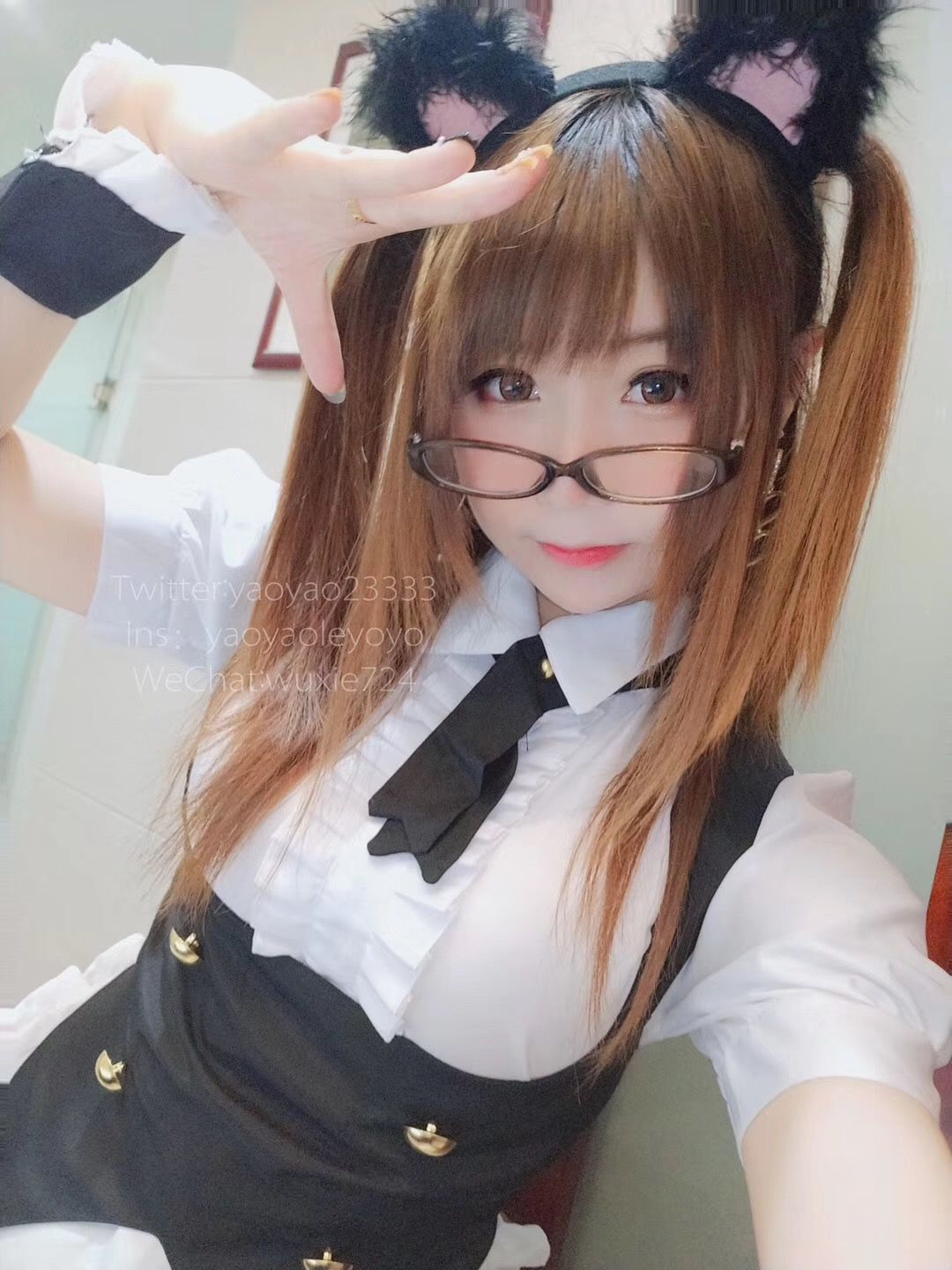[萝莉COS] 摇摇乐yoyo – 黑丝女仆 [59P]-66COS