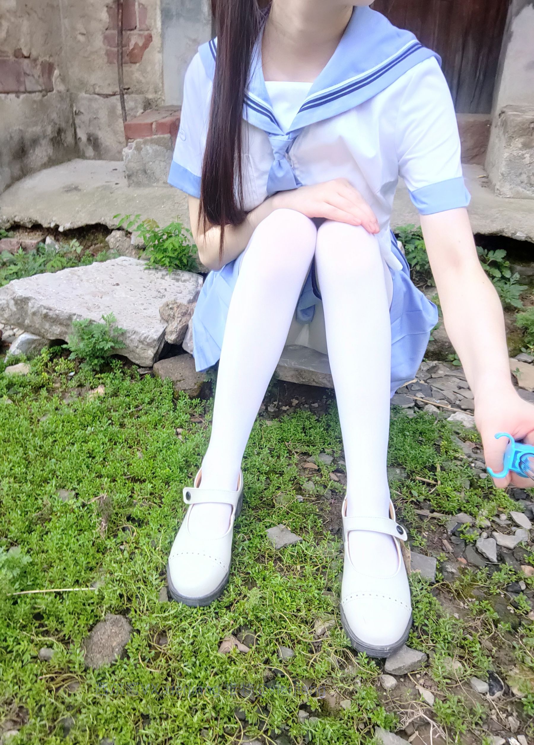 微博萌妹子西尔酱 – 青草水手服 [74P]-66COS