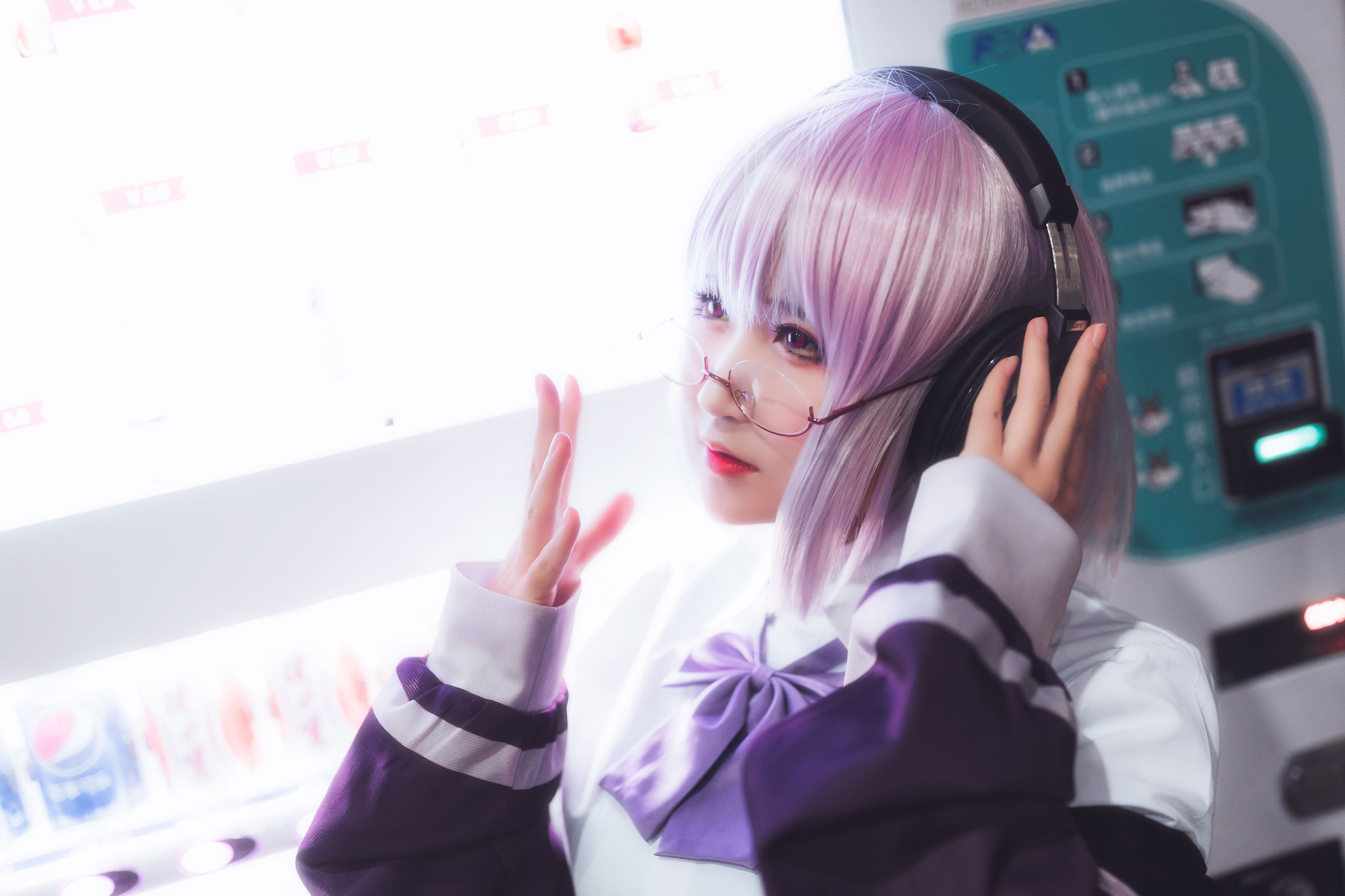 微博妹子三度_69 – 电光超人古立特 [9P]-66COS