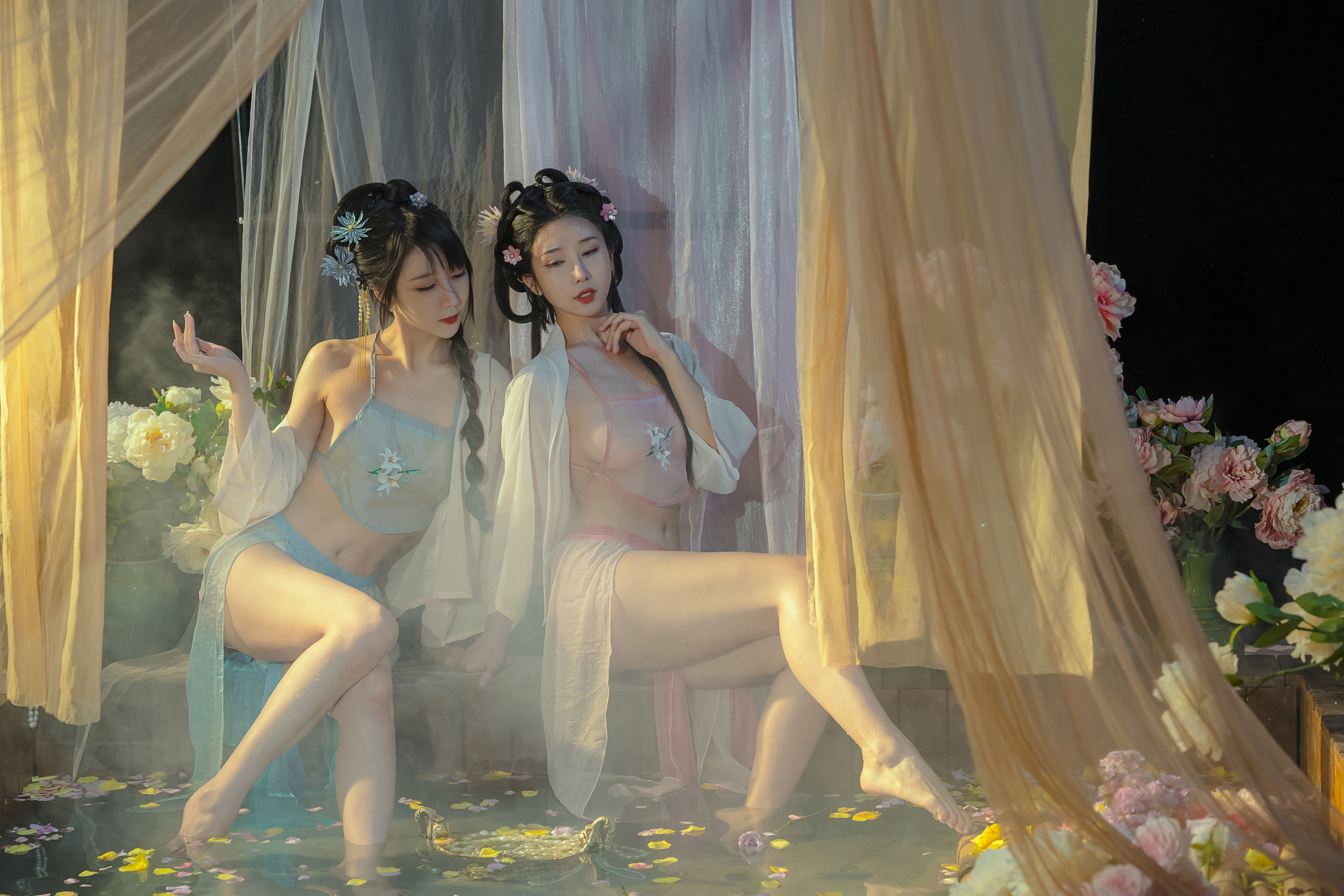 云溪溪 – 奶桃 水池 [42P]-66COS