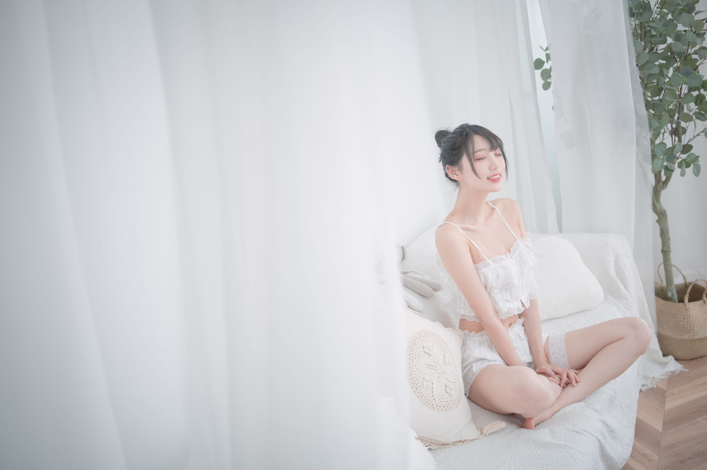 周叽是可爱兔兔 – 白色睡衣 [20P] 插图4