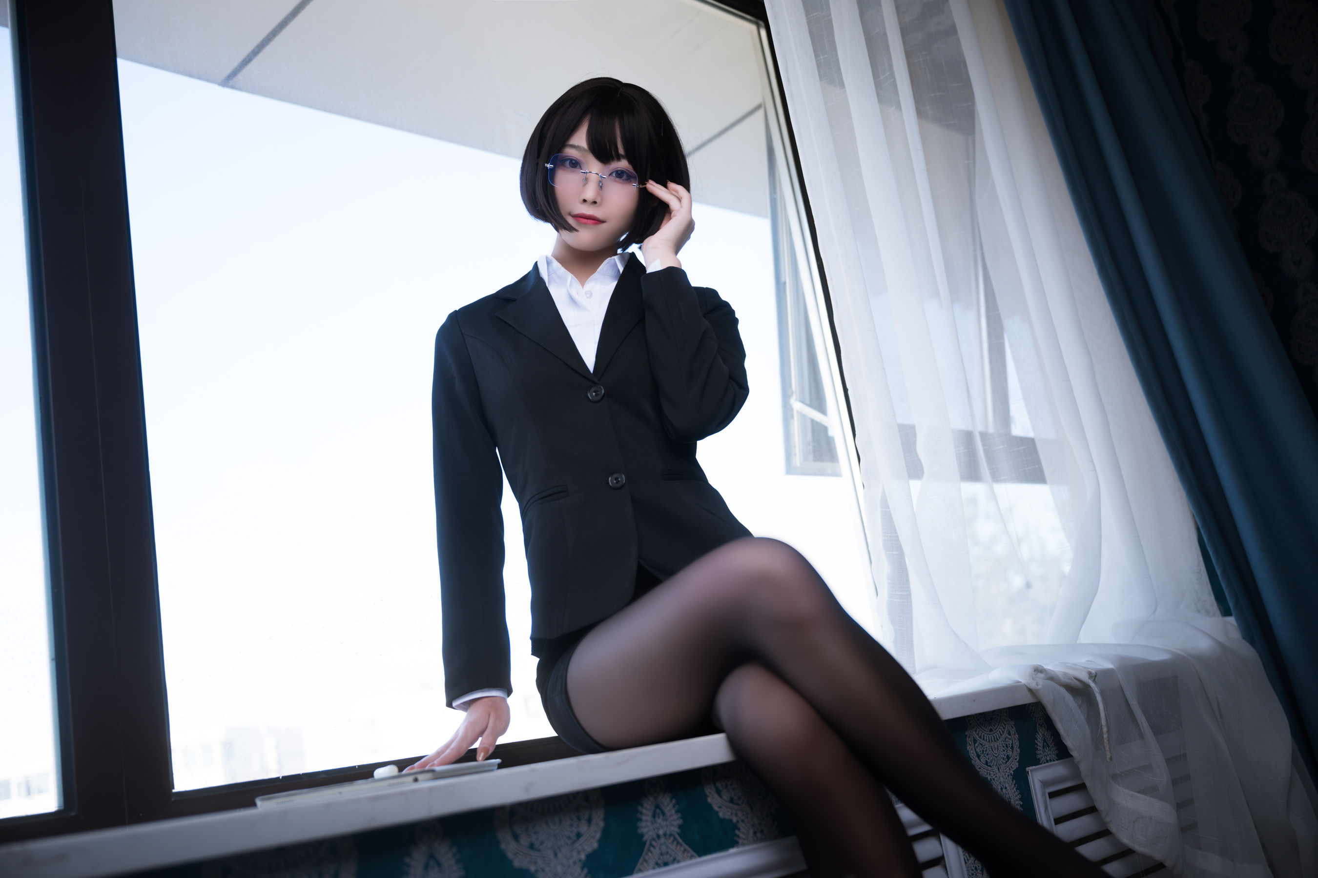 Cosplay汪知子 – 黑丝OL [16P]-66COS