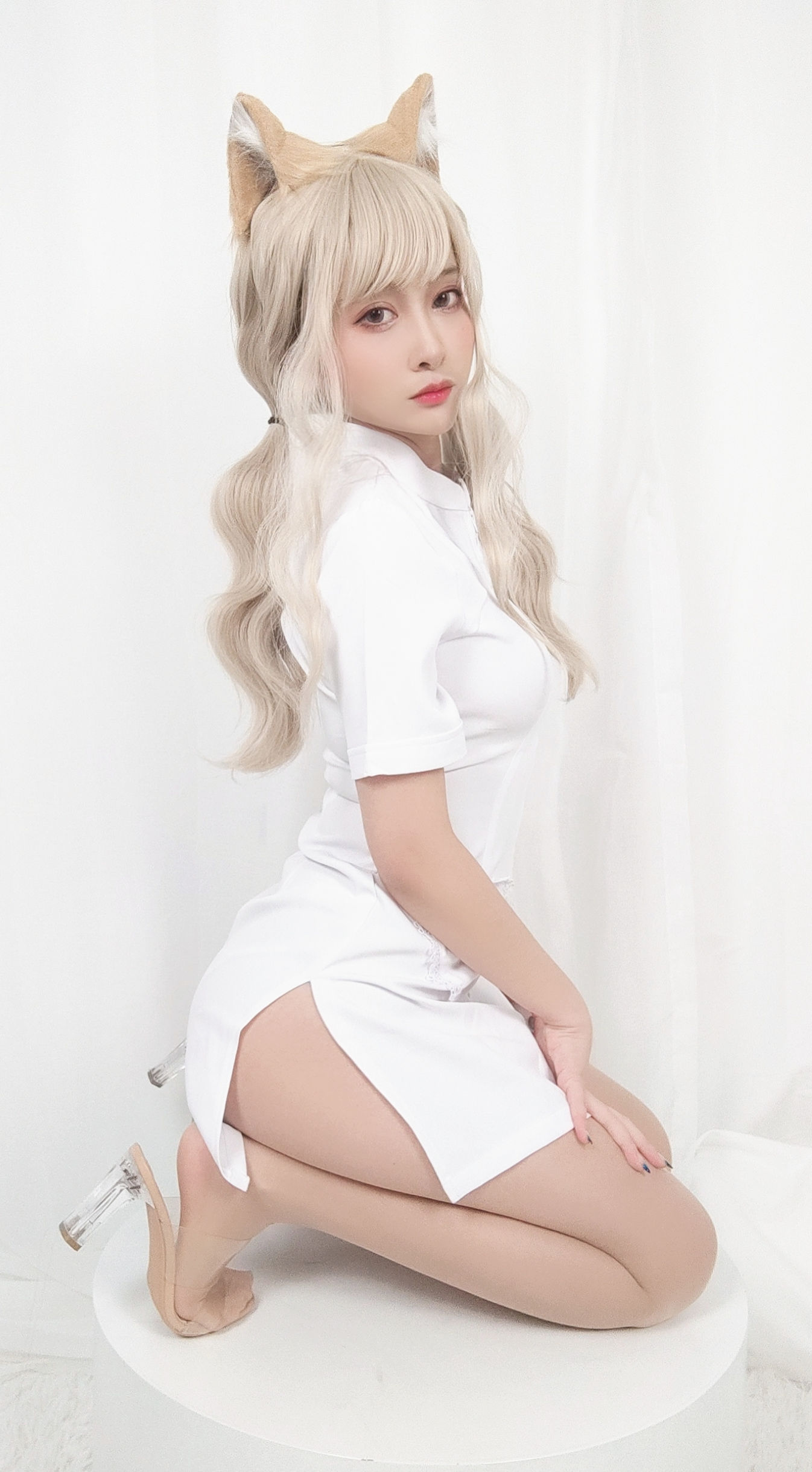 动漫博主洛璃LoLiSAMA – 橘猫护士 [107P]-66COS