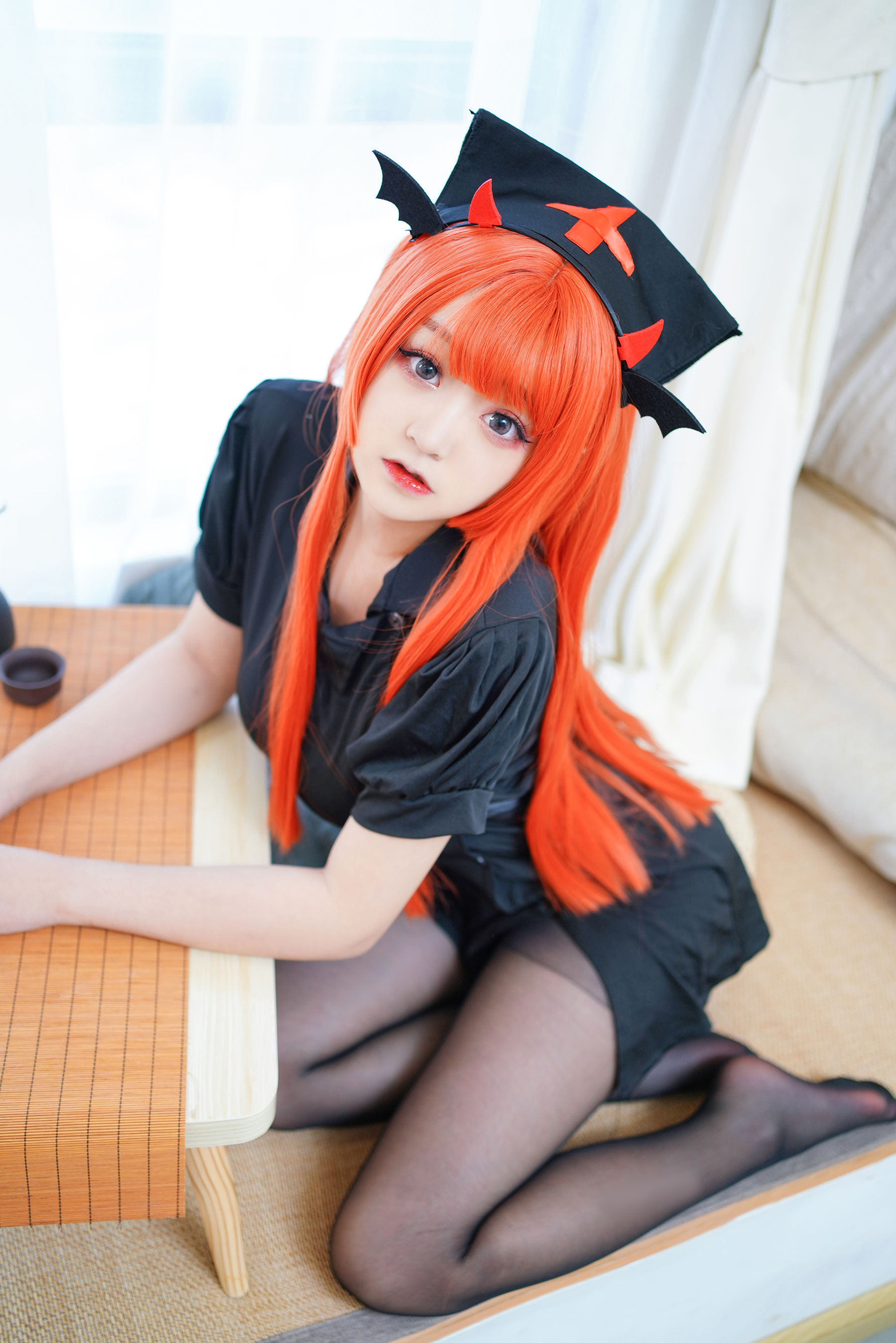 动漫博主恩田直幸 – 橘色黑护士 [56P]-66COS