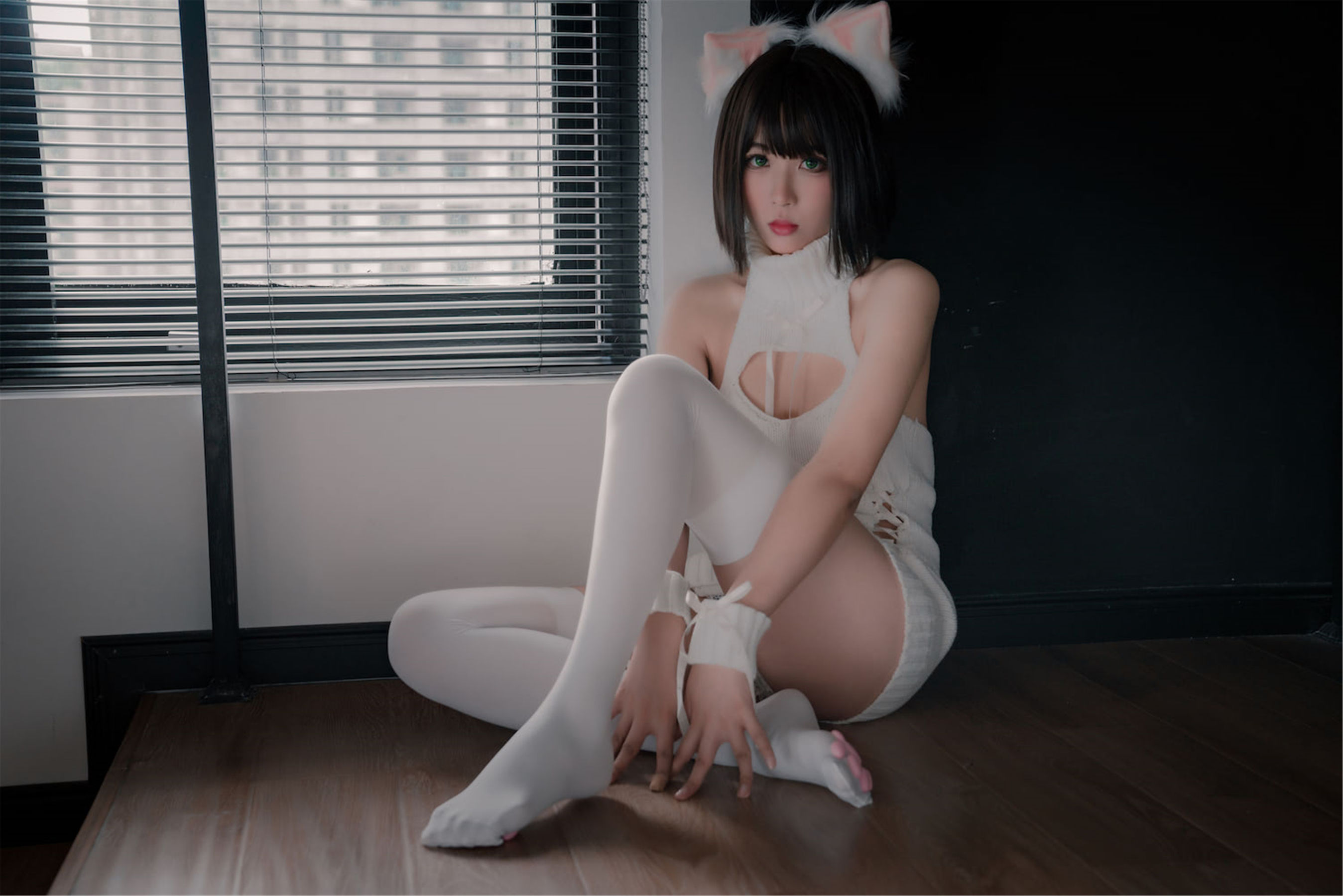 轩萧学姐 – 猫爪袜 [40P]-66COS