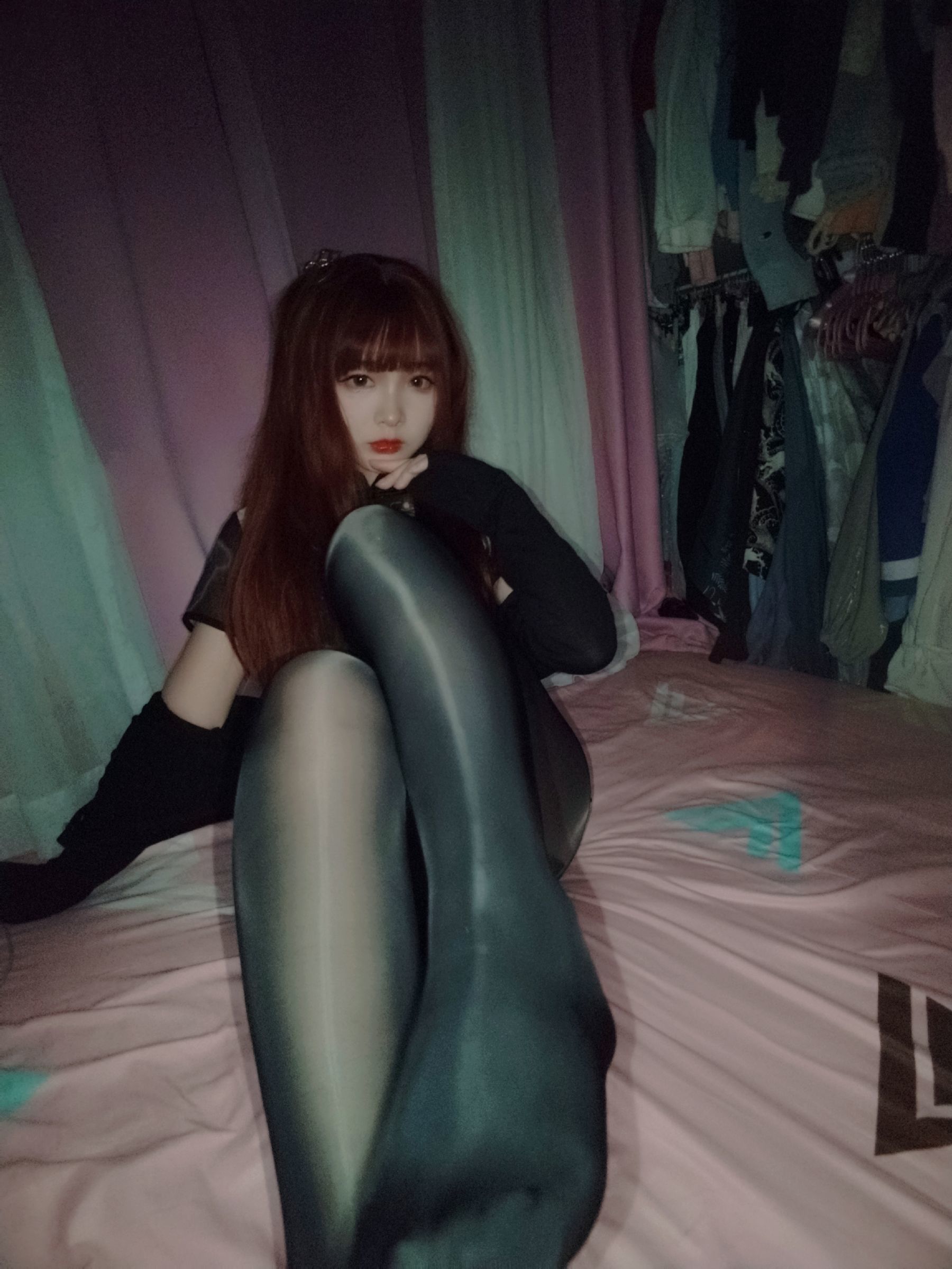 二次元美女古川kagura – 亮丝黑旗袍 [42P]-66COS