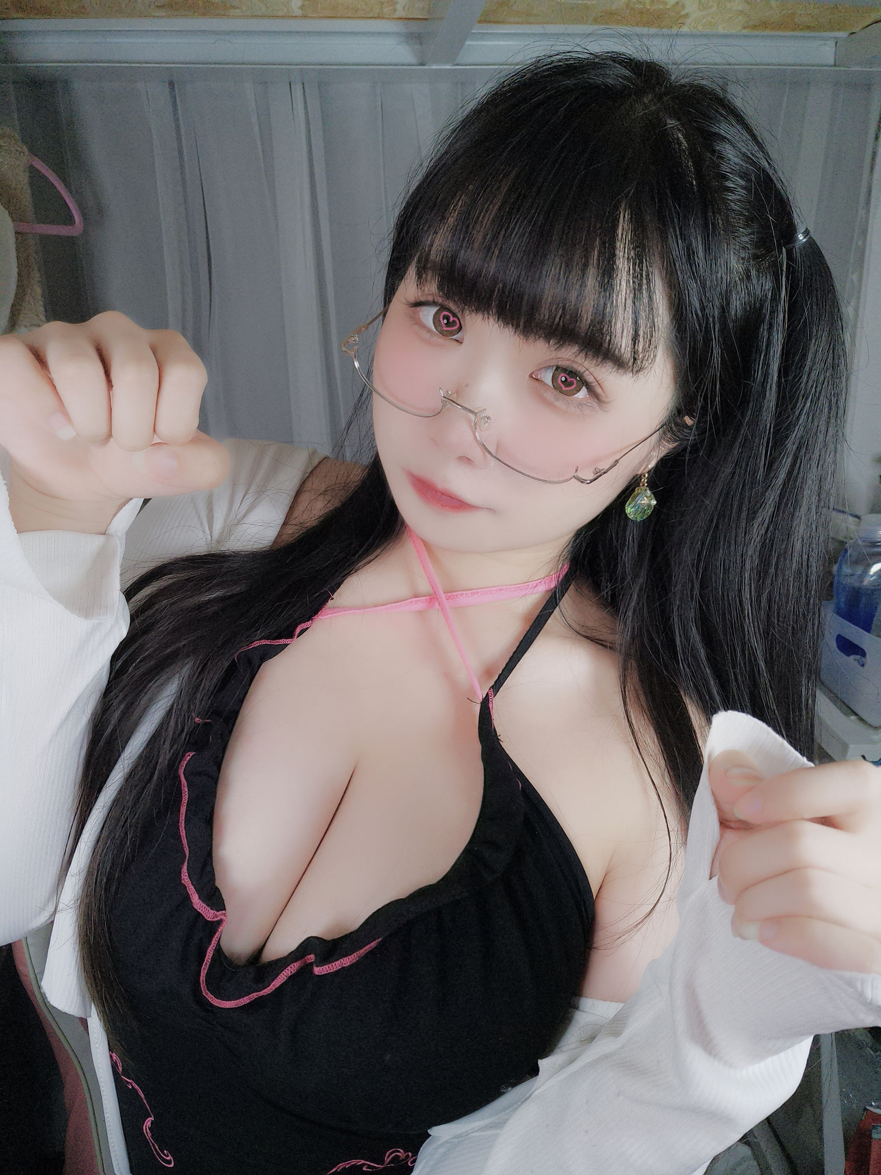 贞子蜜桃 – 心心眼 [10P]-66COS