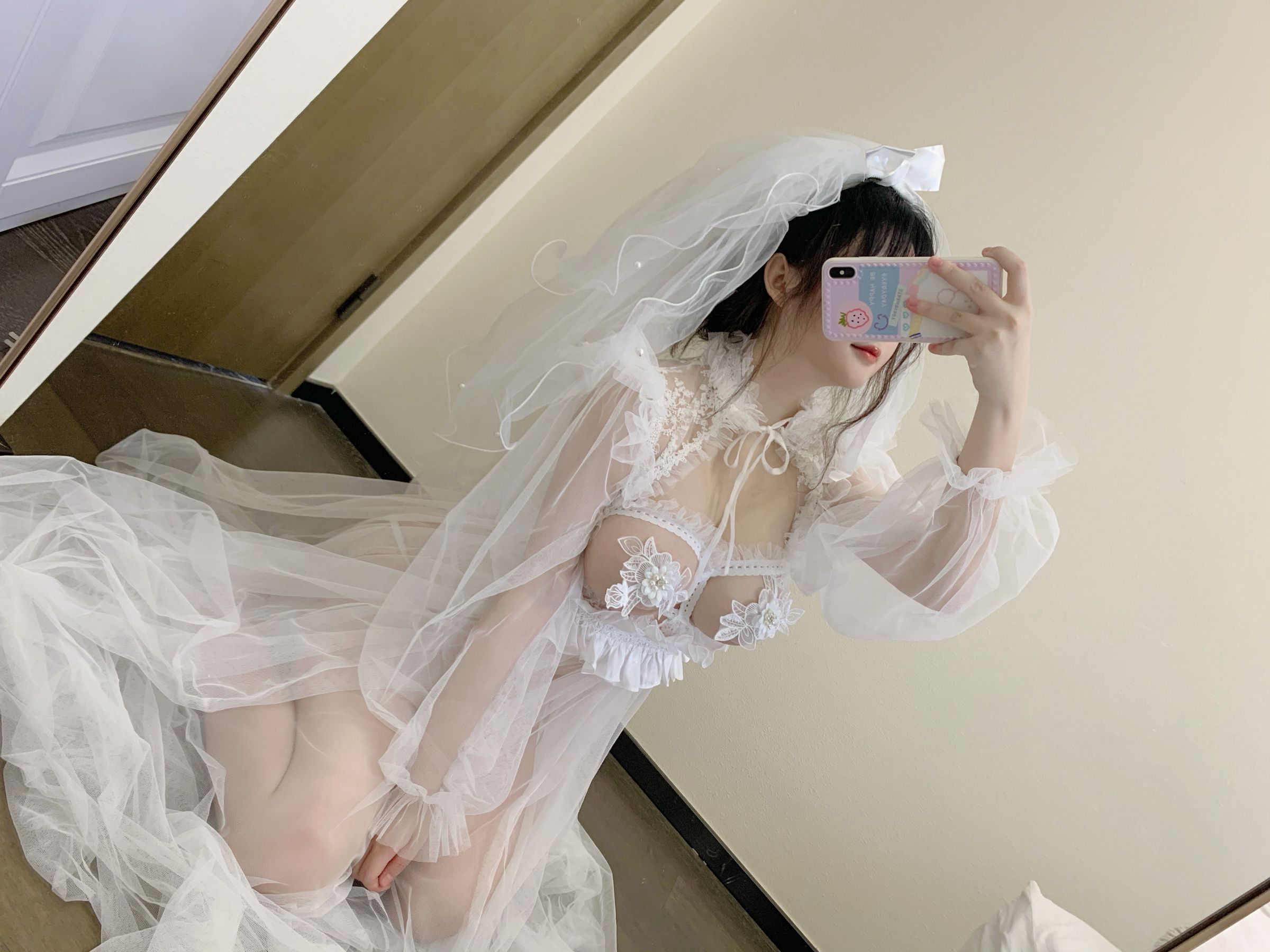 [Cosplay写真] 蜜桃少女是依酱呀 – 花嫁 [40P]-66COS