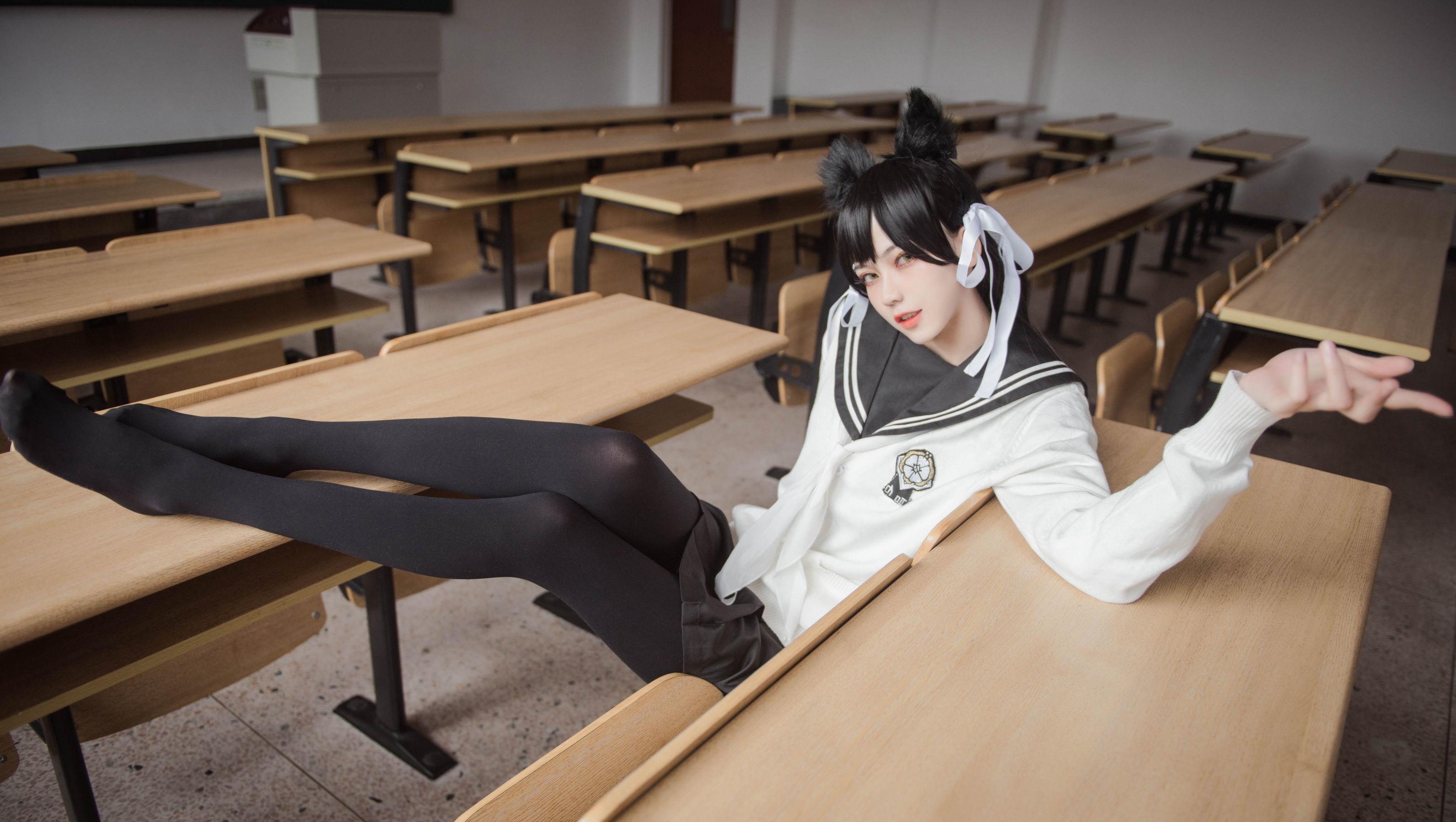 [萝莉COS] 小妖精你的负卿 – 爱宕制服 [10P] 插图2