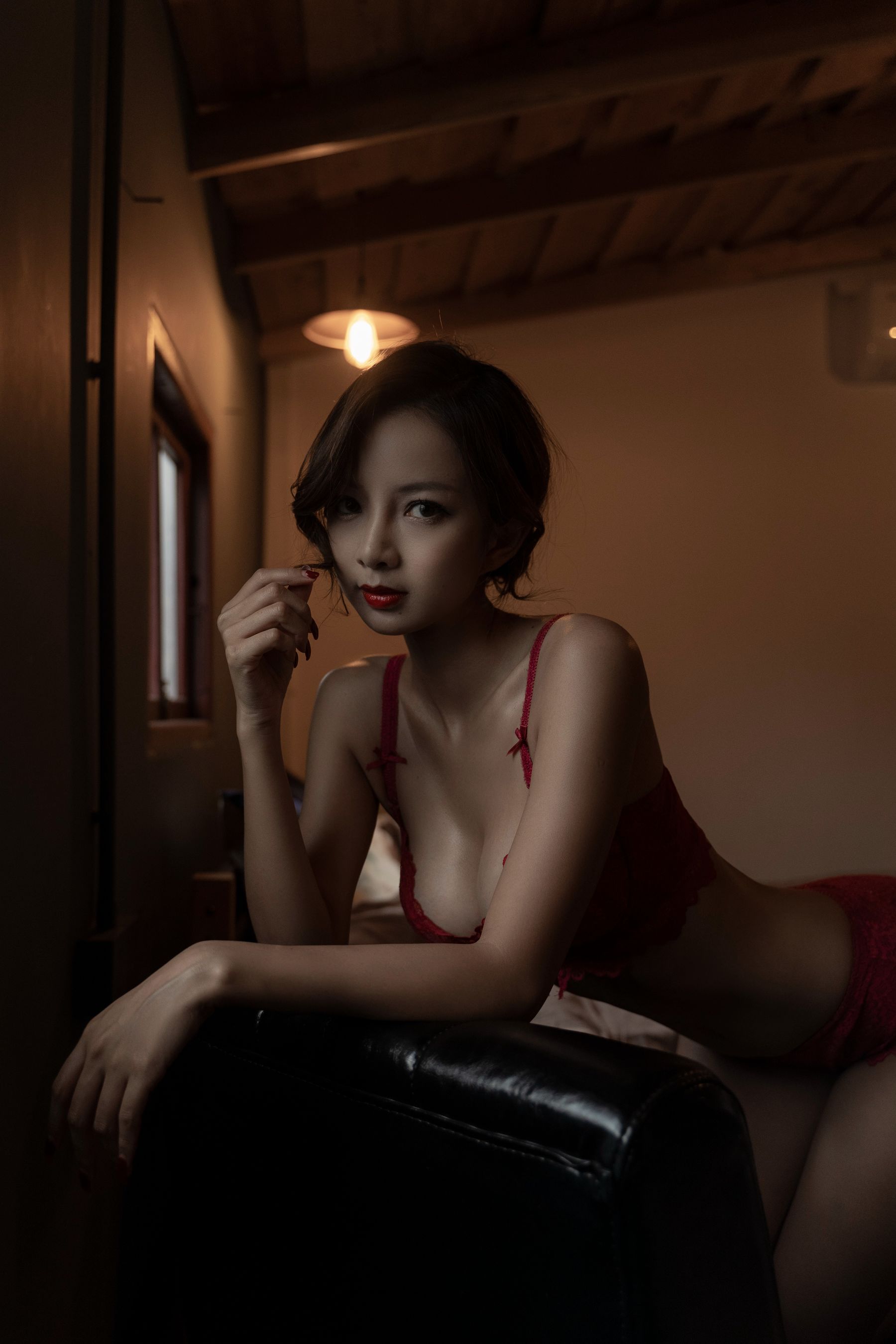 Nicole小月 – 后窗 [36P]-66COS