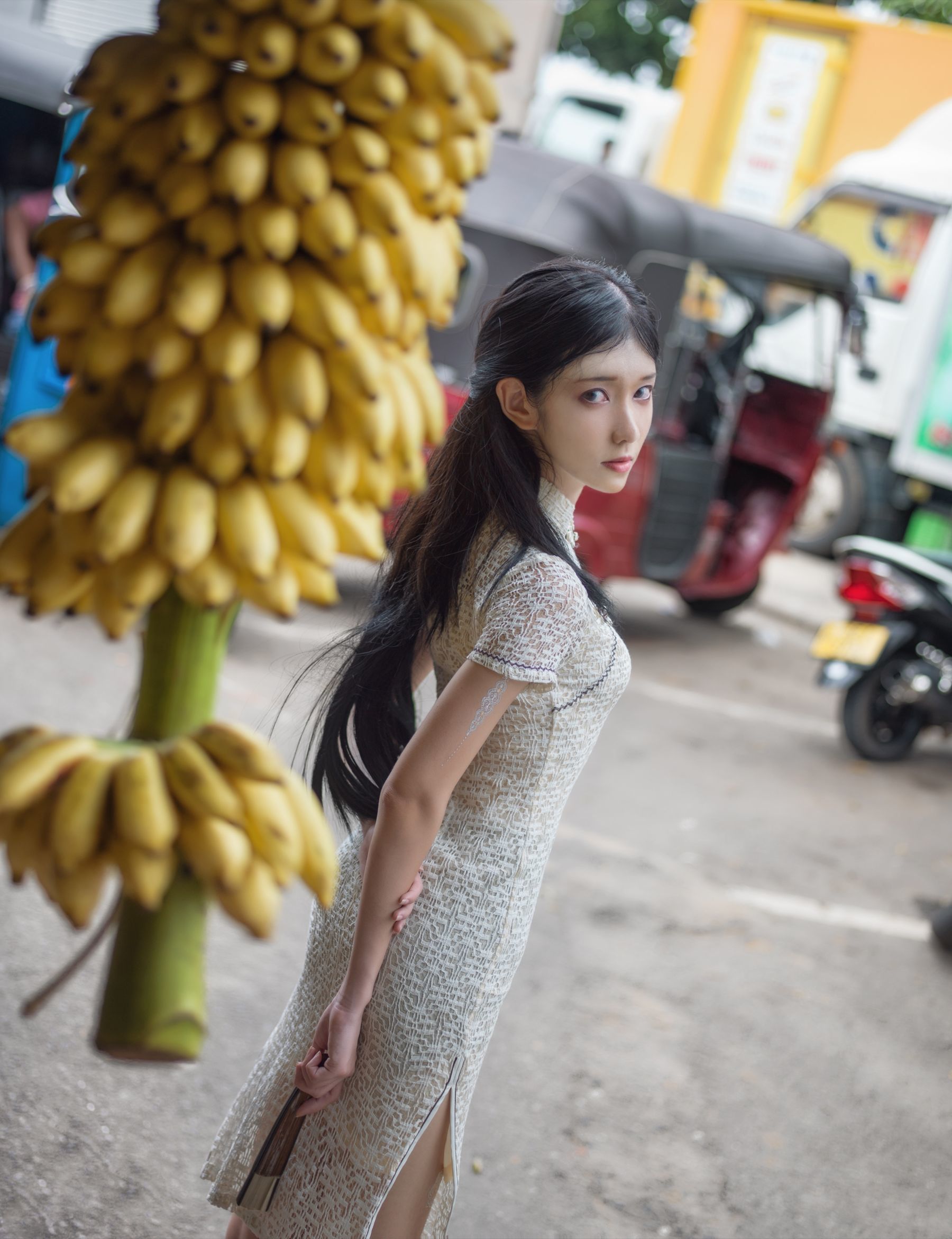 动漫博主南桃Momoko 街拍白旗袍 [11P] 插图6