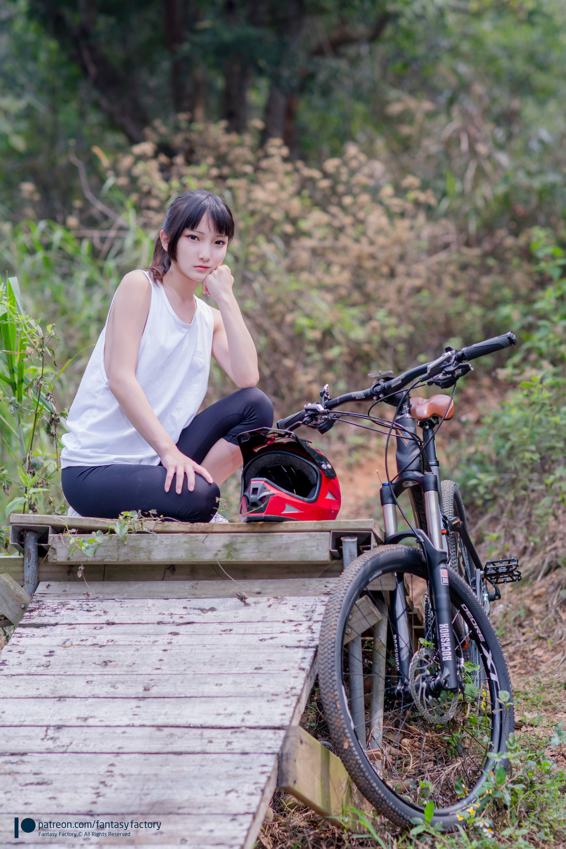 [Fantasy Factory] 小丁Cosplay – 单车少女 黑胶 情趣网衫 [110P]-66COS