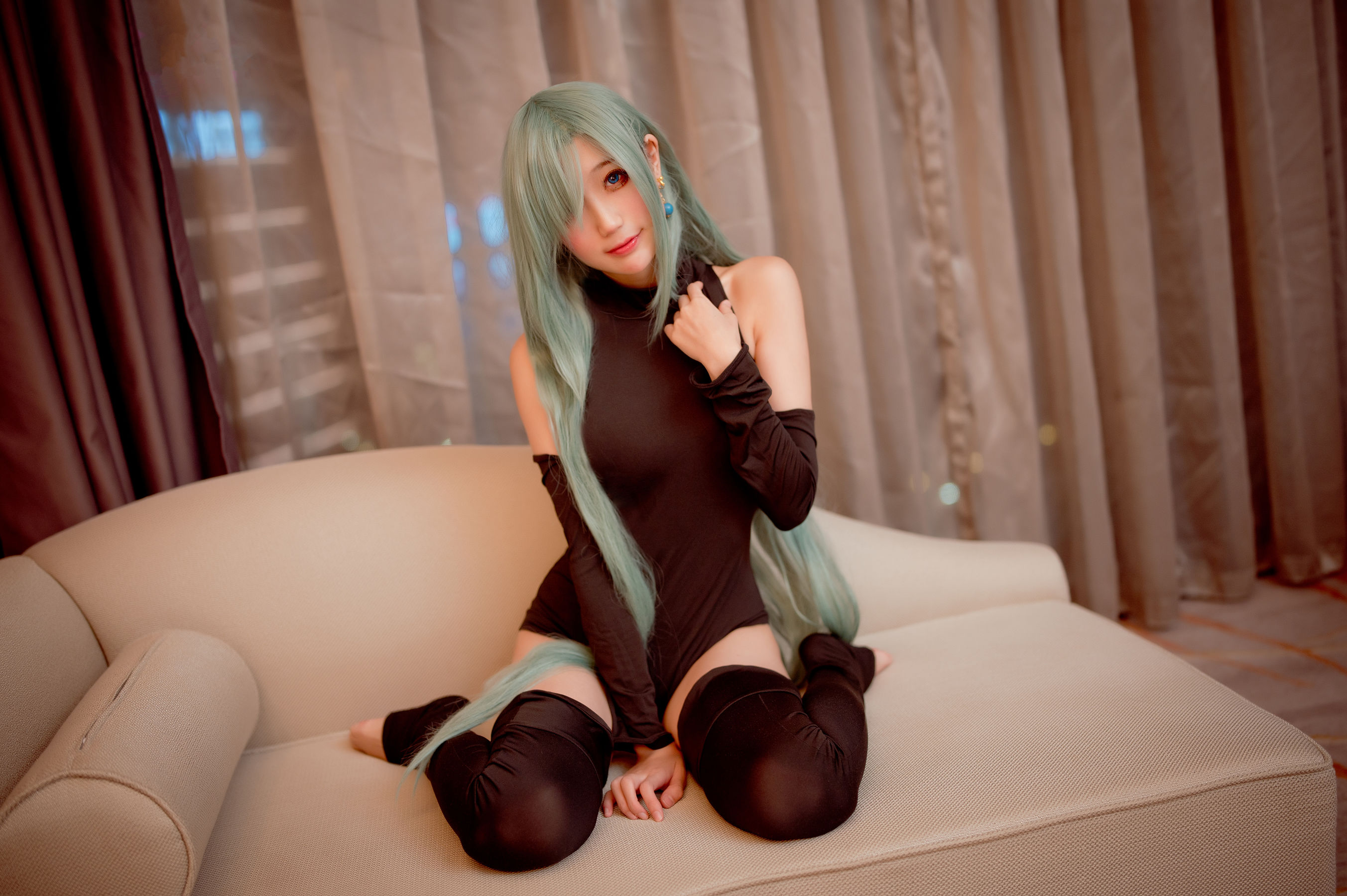 周叽是可爱兔兔 – 伊丽莎白连体衣 [15P]-66COS