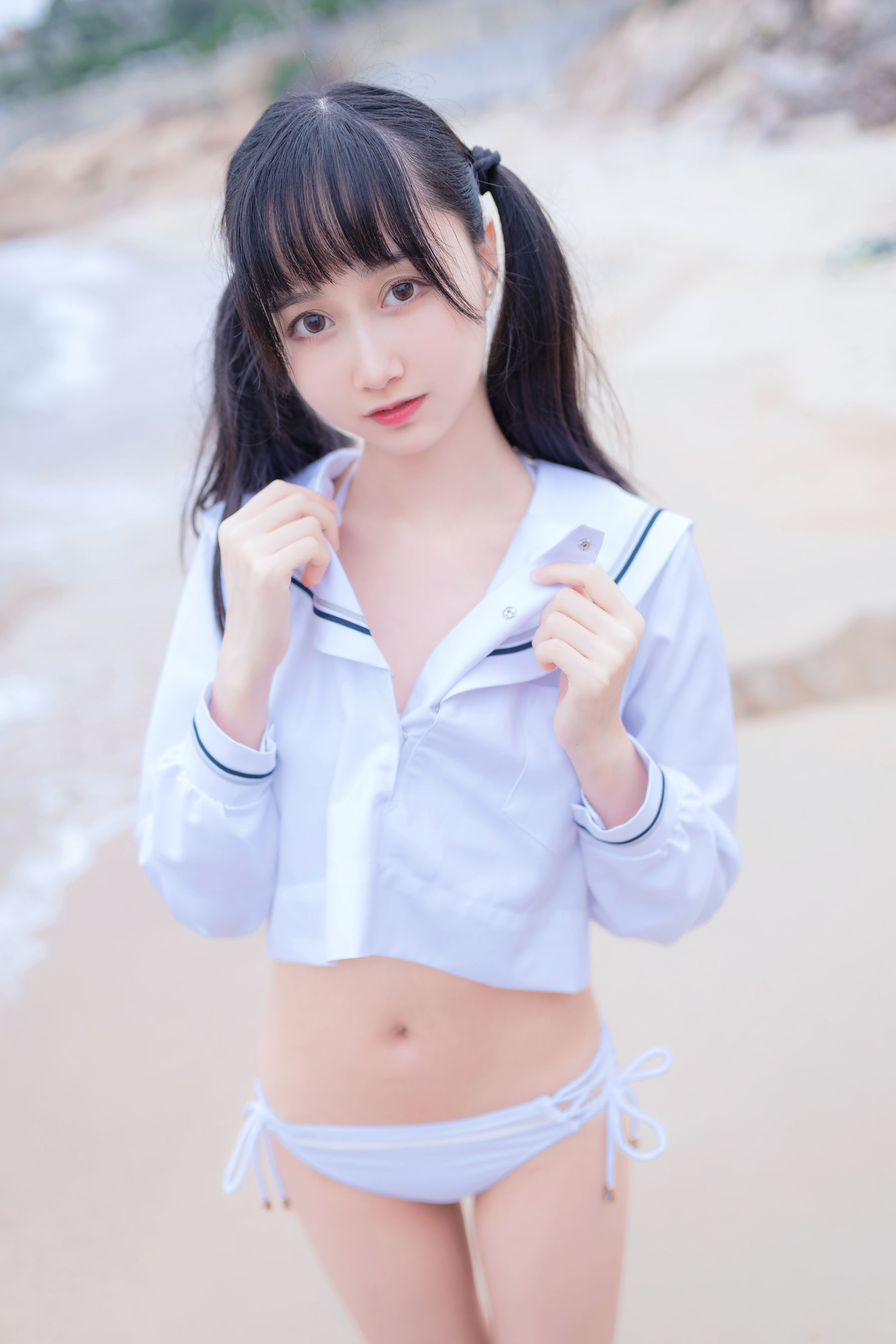 萌系小姐姐木绵绵OwO 海边白色比基尼 [30P]-66COS
