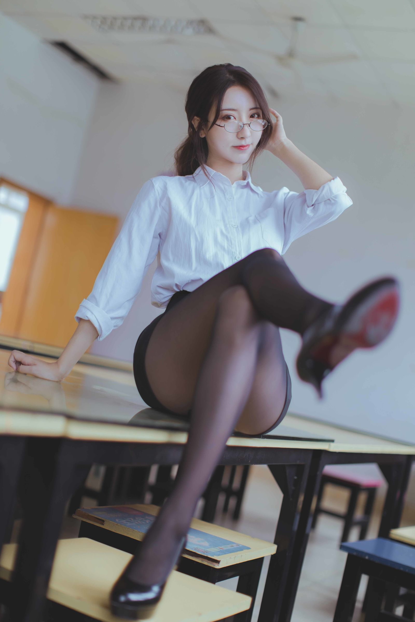 [萝莉COS] 黑川 – 黑丝教师 [43P]-66COS