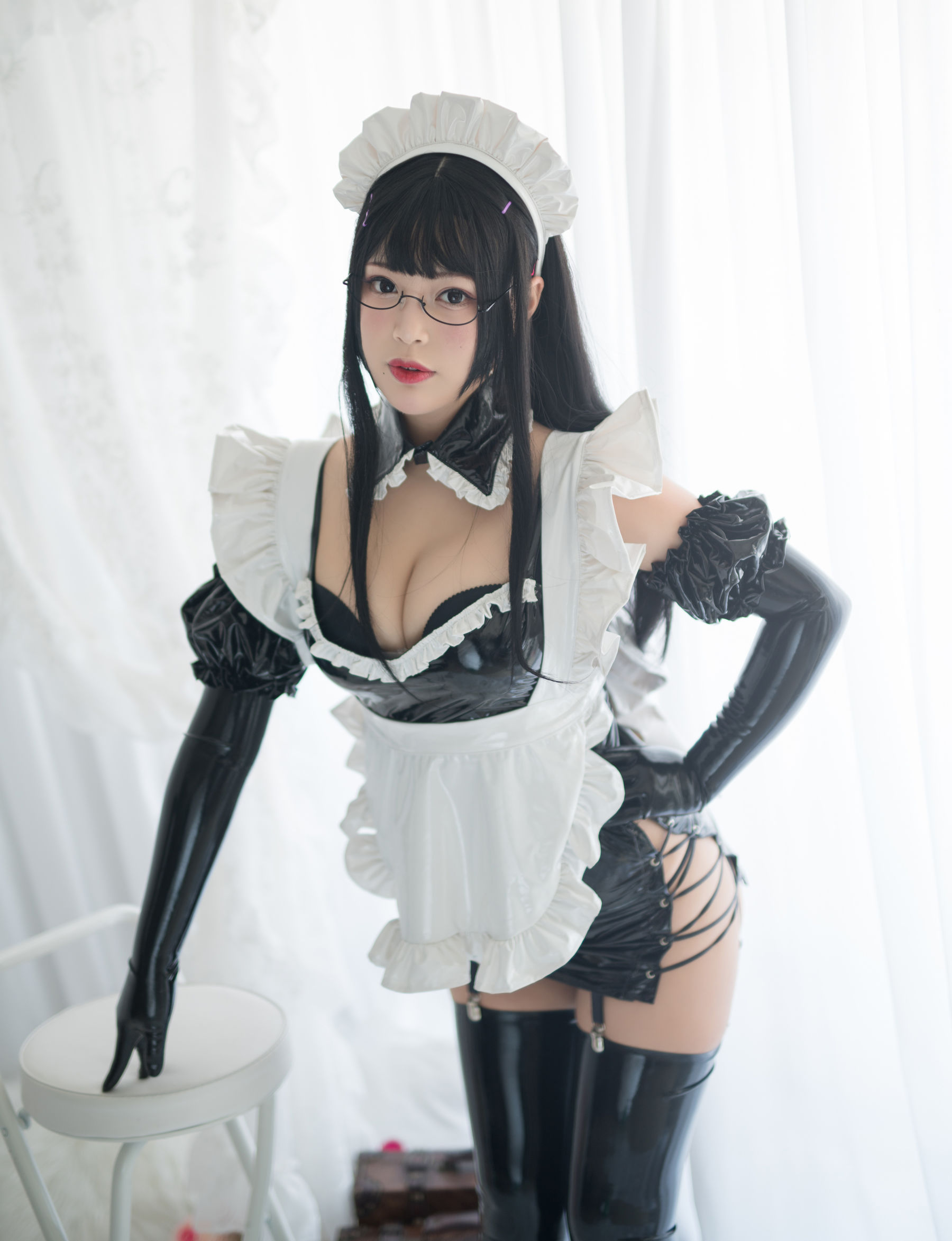 萌系小姐姐-白烨- 傲娇黑胶女仆 [63P]-66COS