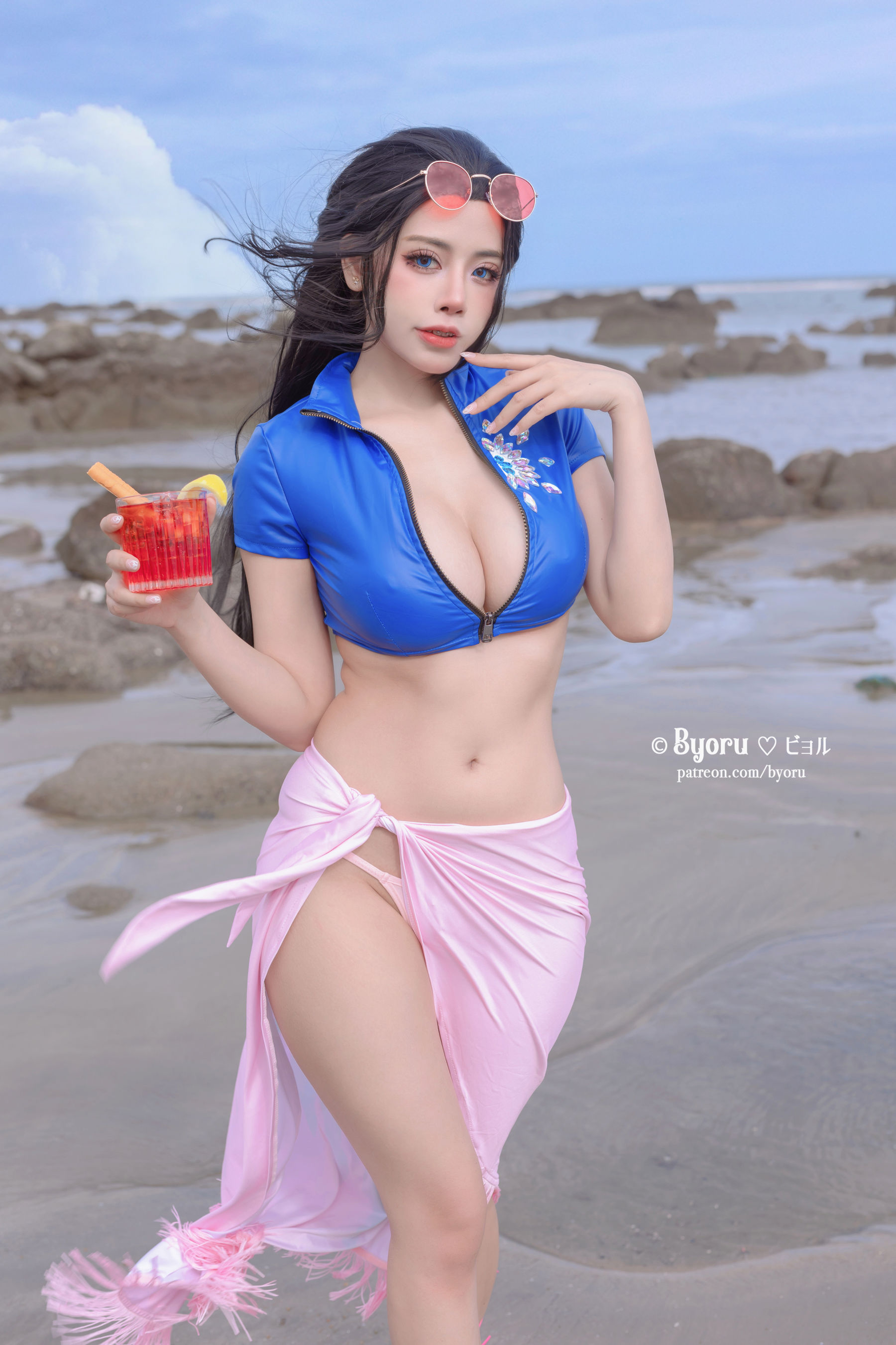 日本性感萝莉Byoru – Nico Robin [30P]-66COS