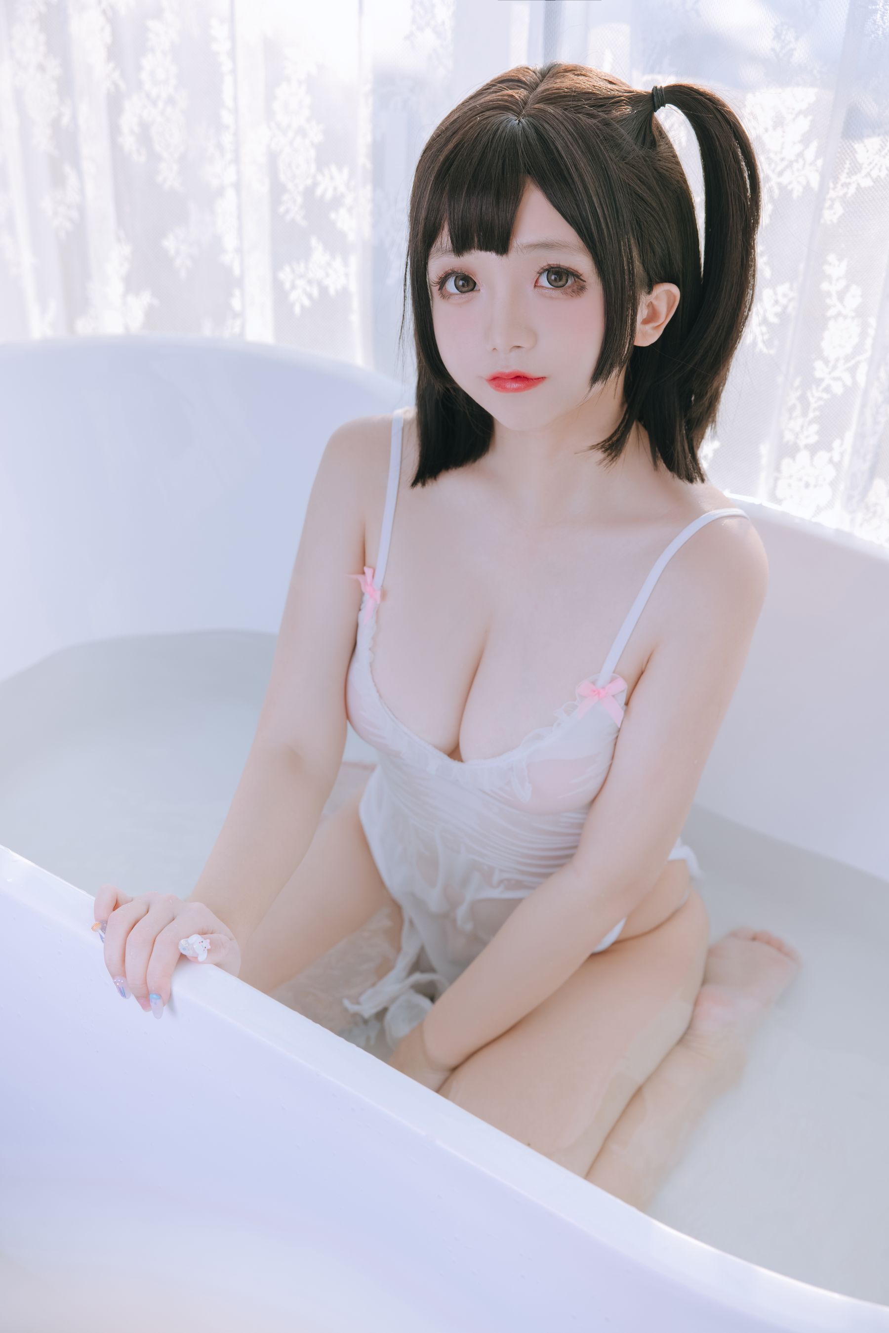 Cosplay日奈娇 – 湿身小白裙 [91P]-66COS