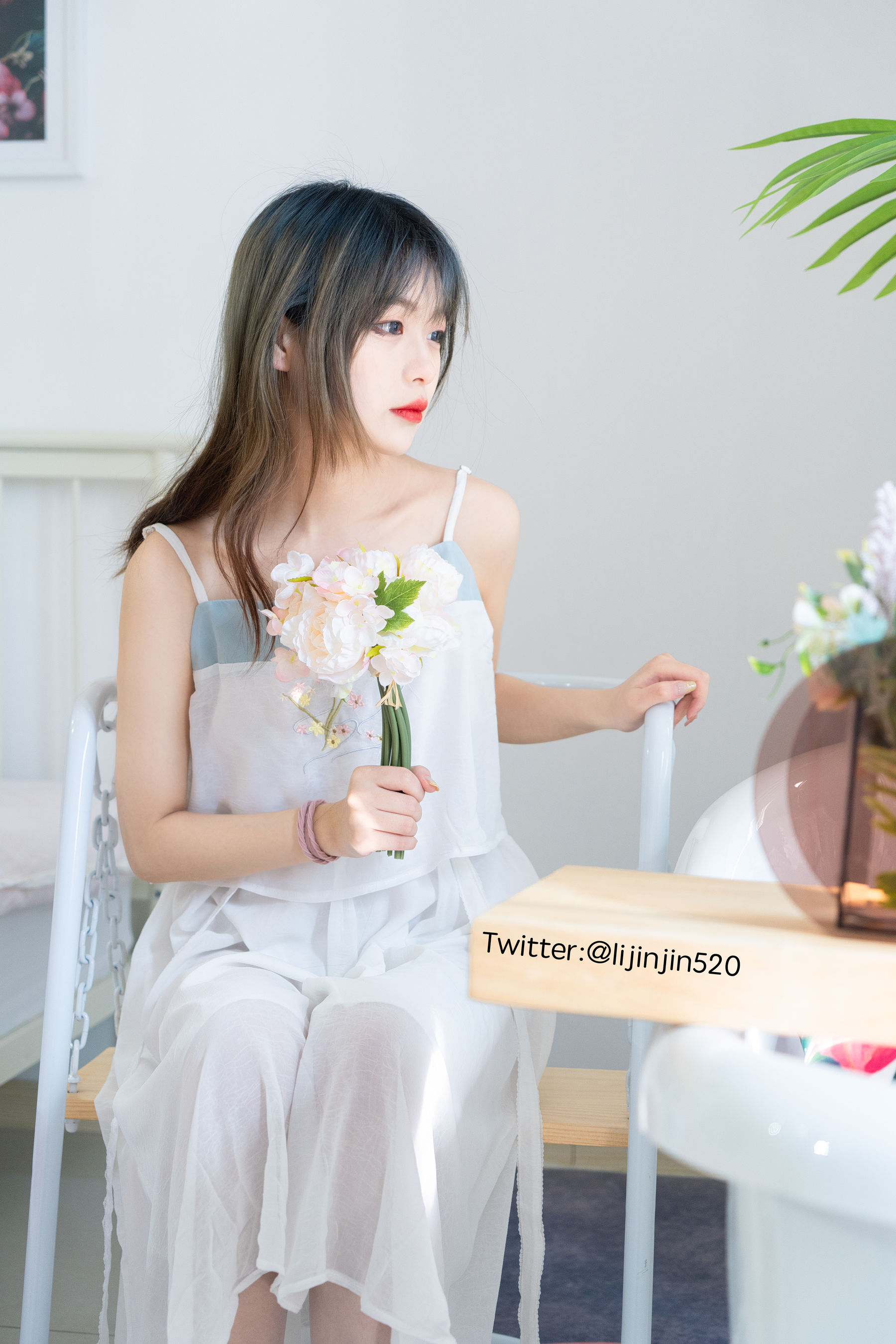 梨瑾瑾 – 室内吊带裙 [20P]-66COS
