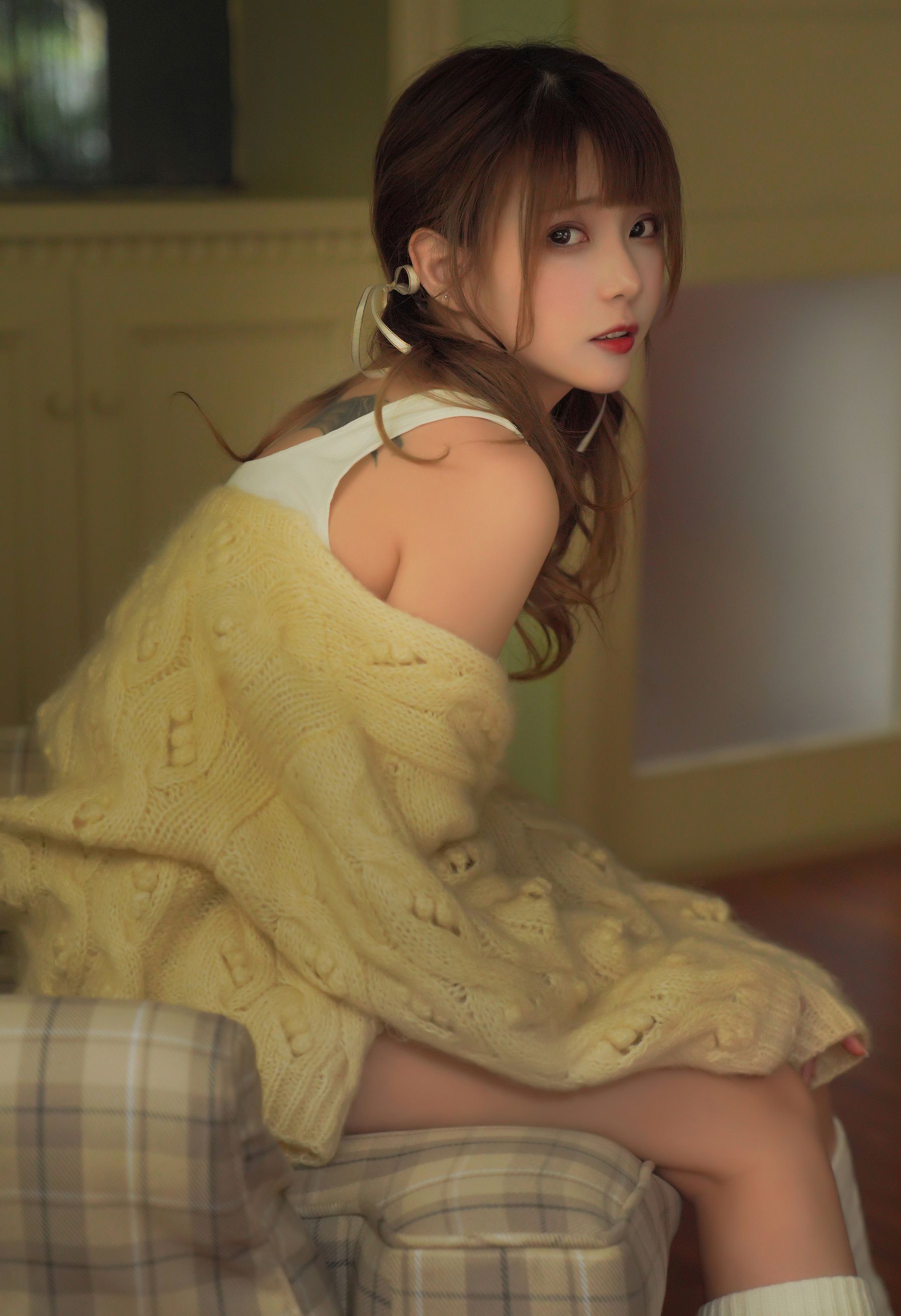 凛子酱 – 眼泪味道的雨 [12P]-66COS