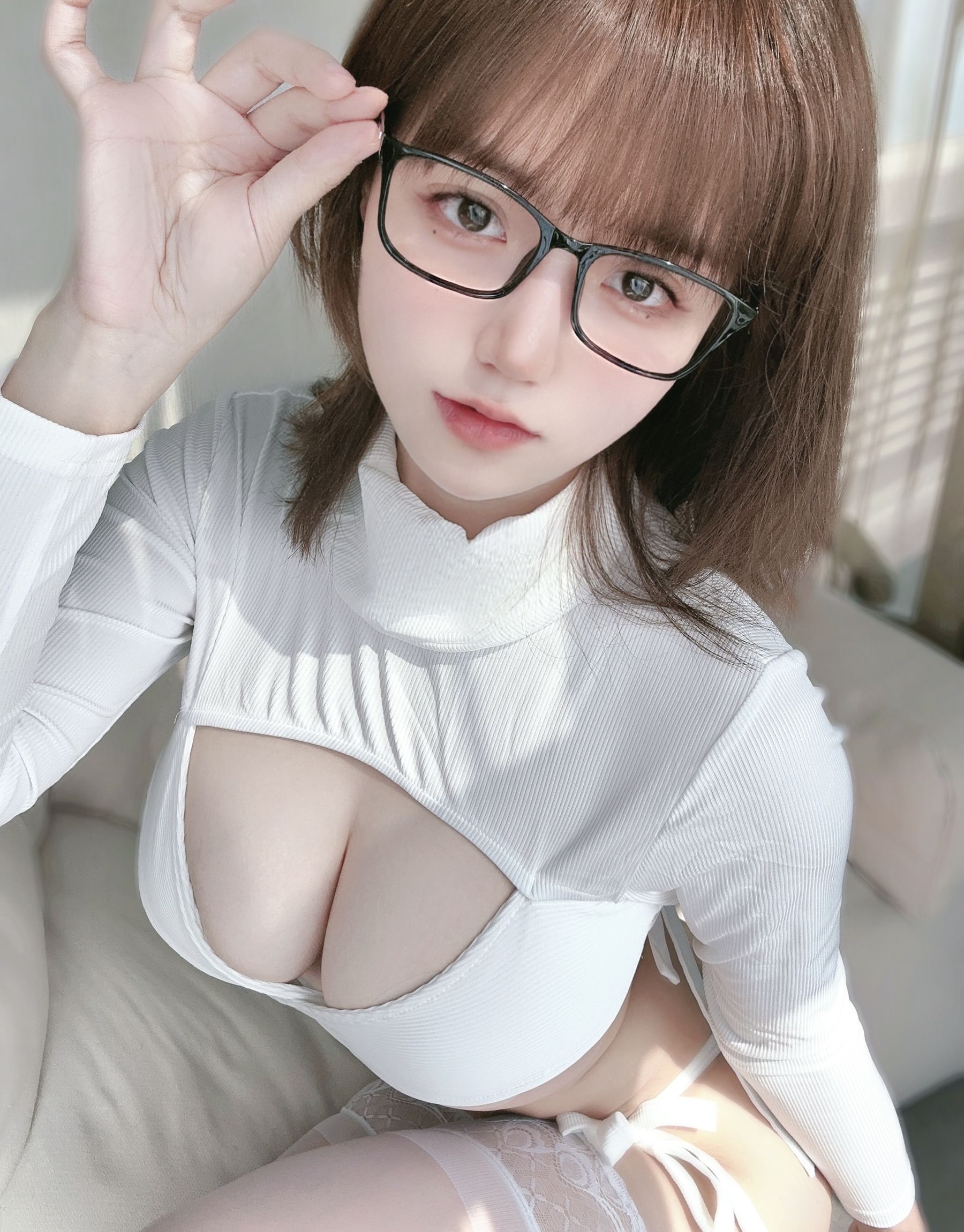 动漫博主小仓千代w 2023年03月 fantia白色绑带 [14P]-66COS