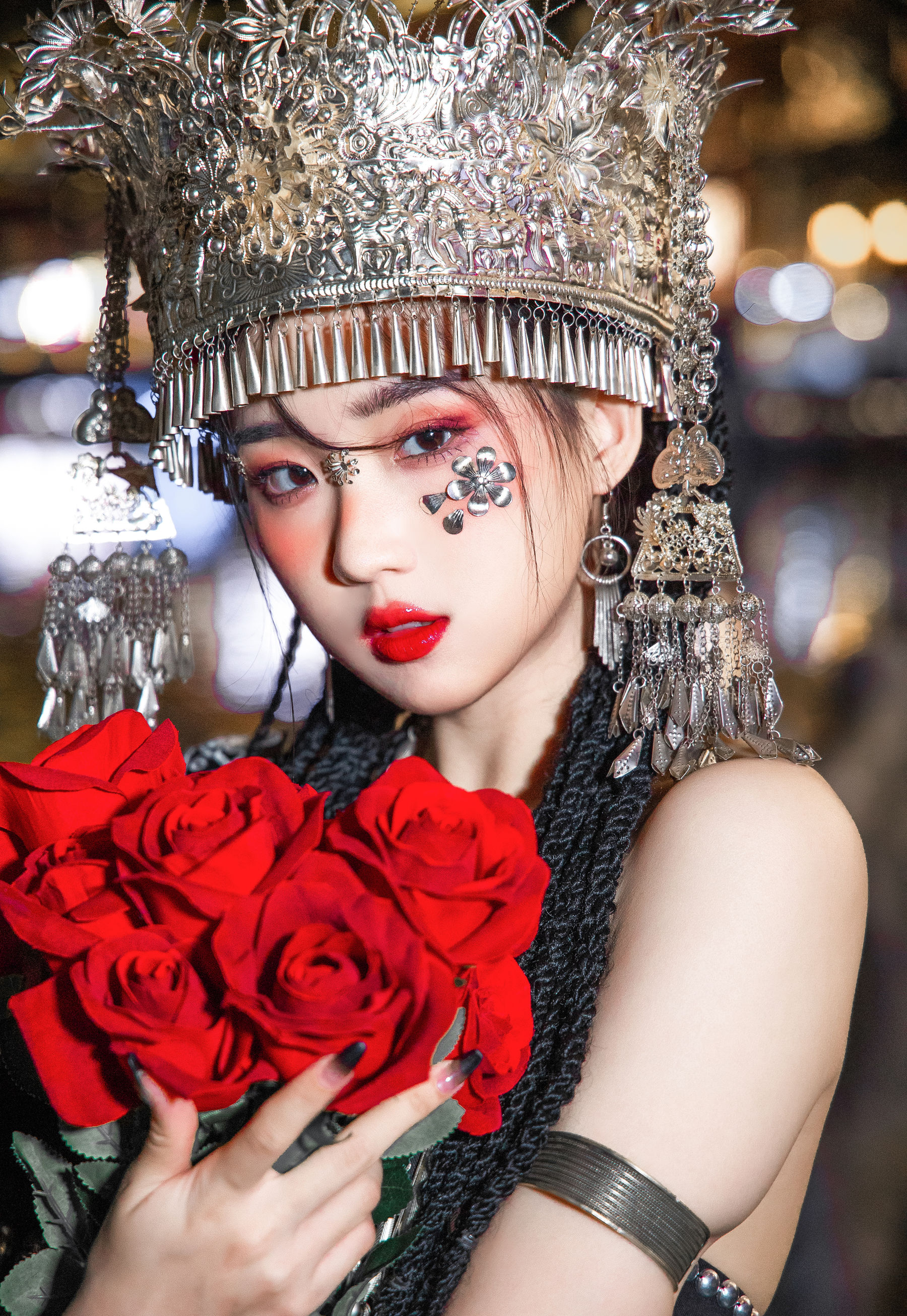 瓦斯塔亚小龙虾 – 苗疆女子 [18P]-66COS