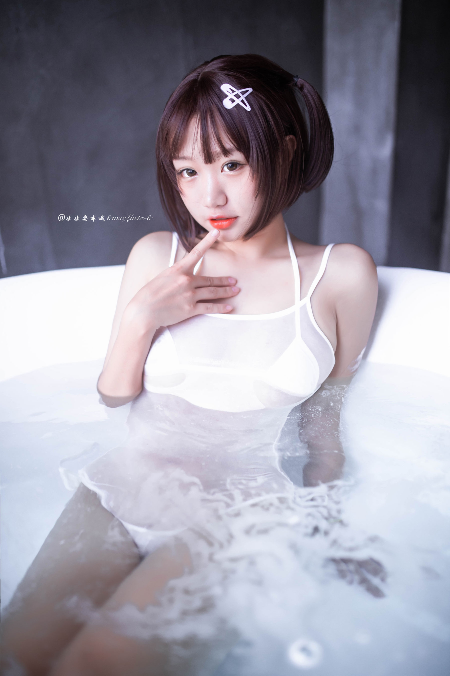 动漫博主柒柒要乖哦 – 死库水Spa [34P]-66COS
