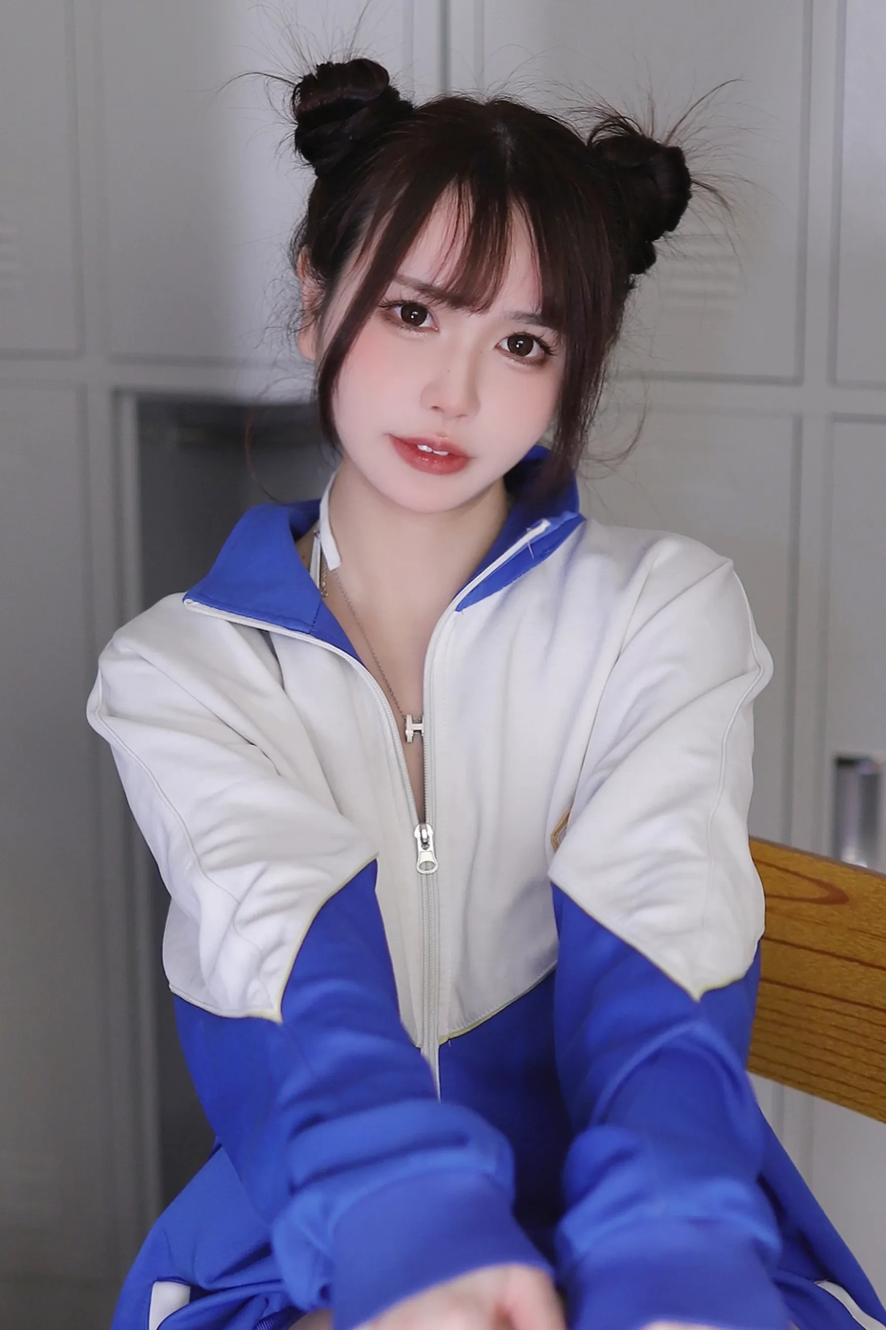 Tina很妖孽呀 – 清纯校园学妹 [26P]-66COS