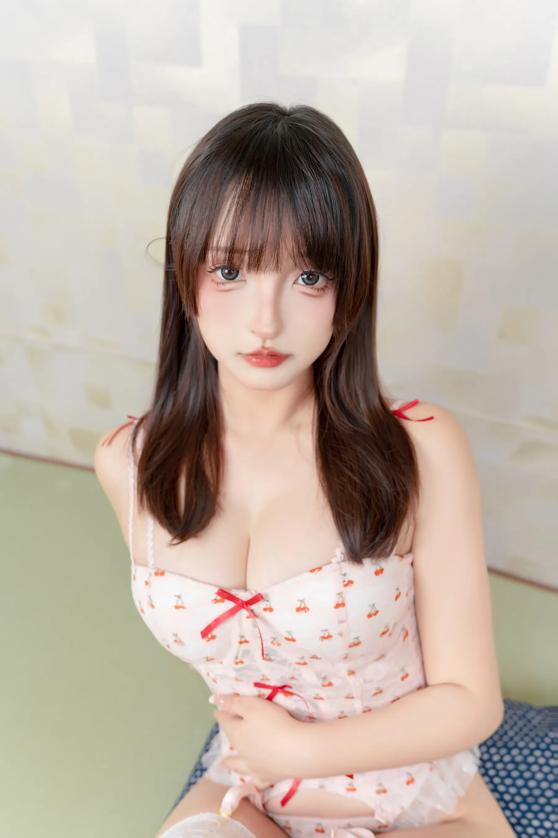 神楽坂真冬 – 睡衣少女 [75P]-66COS