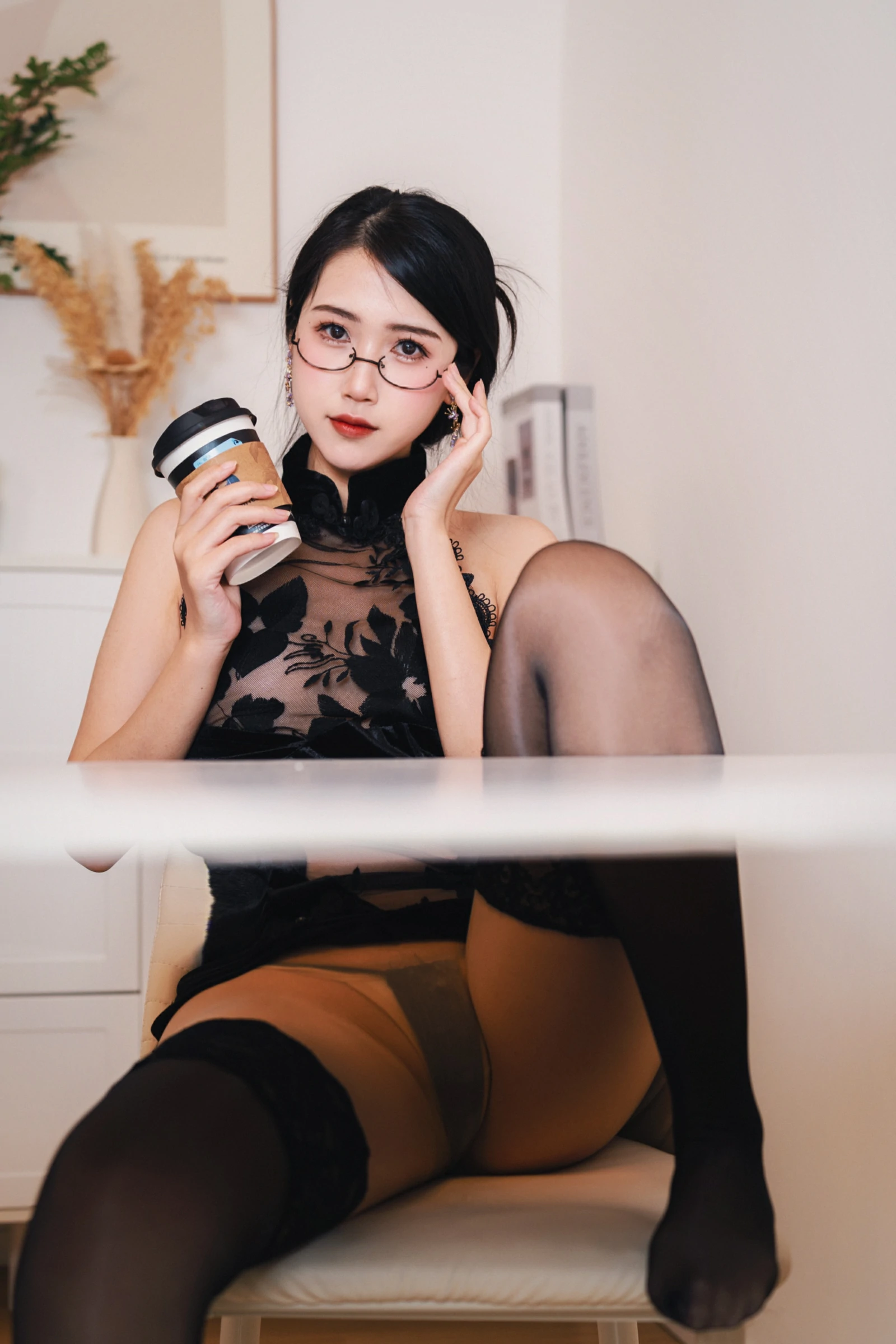 不呆猫 – 黑旗袍过膝袜御姐 [42P]-66COS