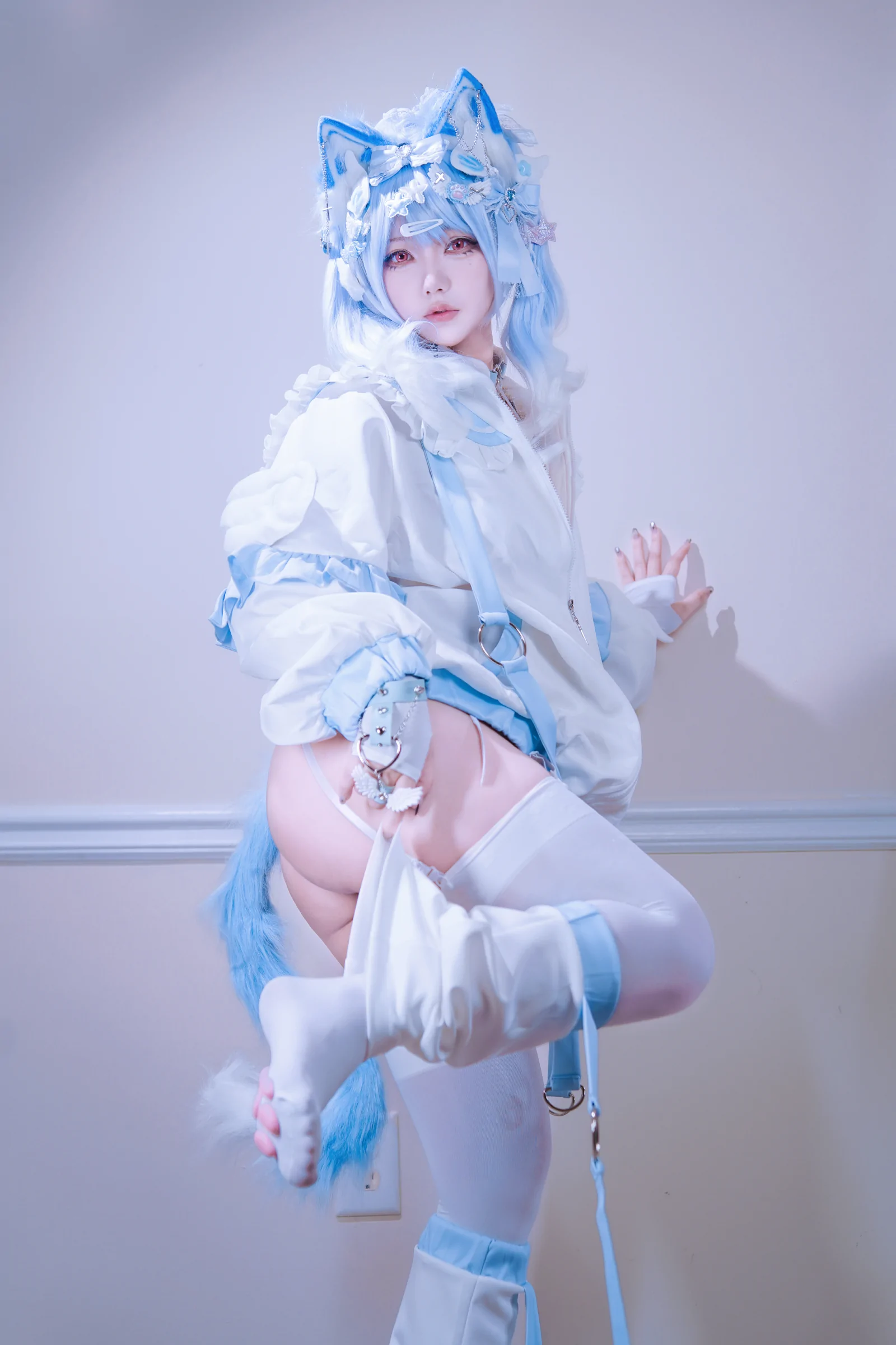 狐洛洛子 – 水色猫猫头 [40P]-66COS