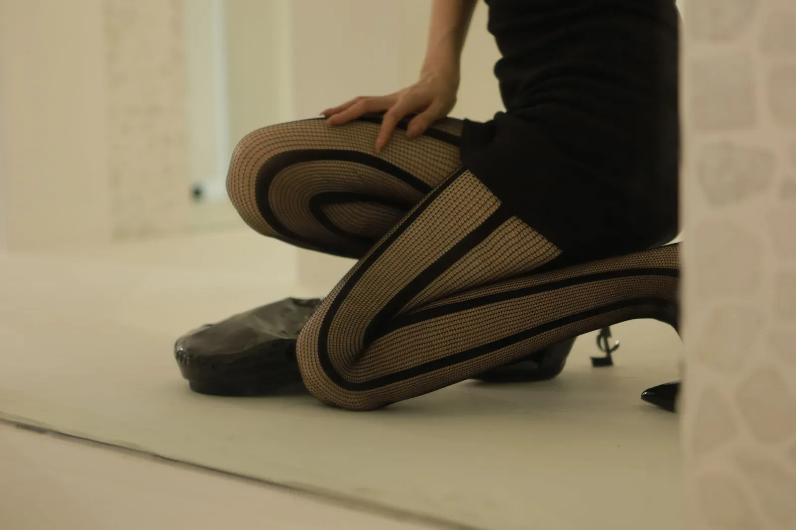 Sia不吃鱼 – 虾线黑丝 [51P] 插图4