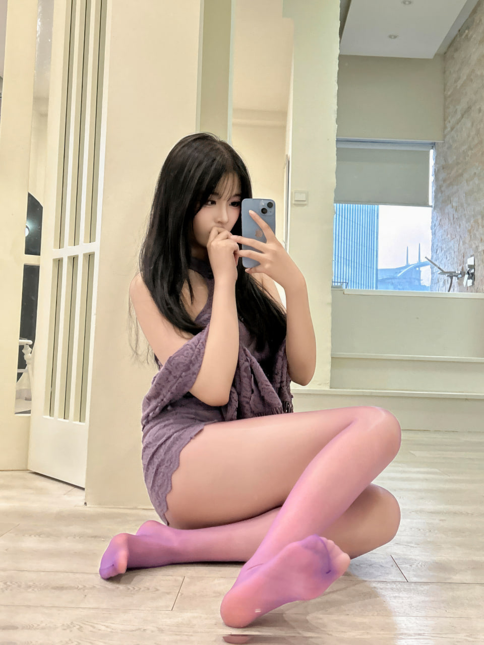 轩萧学姐 紫色旗袍红丝[74P] 插图2